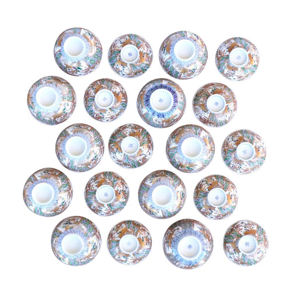 Ensemble de dix bols à soupe couverts anciens en porcelaine Imari Porcelain en vente 1