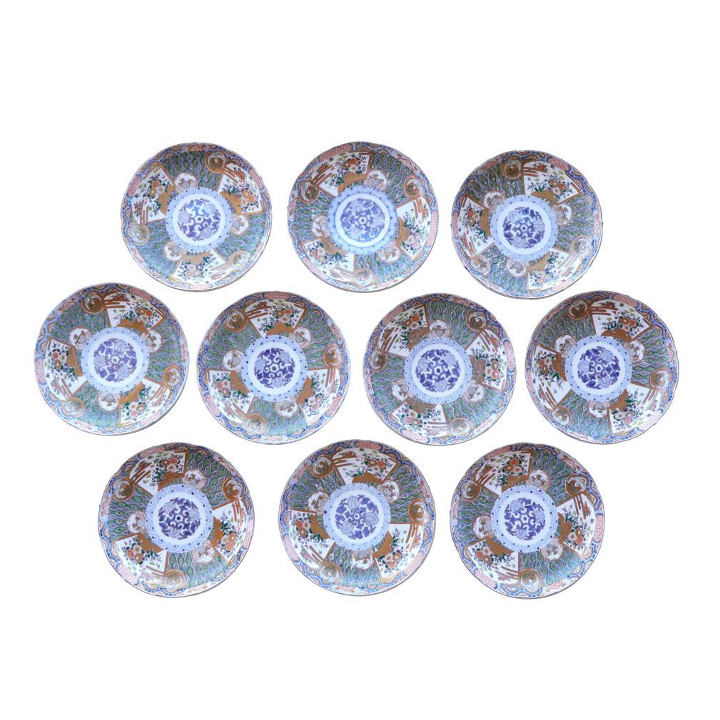 Meiji Ensemble de dix assiettes à dîner anciennes en porcelaine Imari Porcelain japonaise en vente