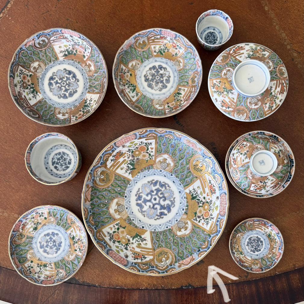 Porcelaine Ensemble de dix assiettes à dîner anciennes en porcelaine Imari Porcelain japonaise en vente