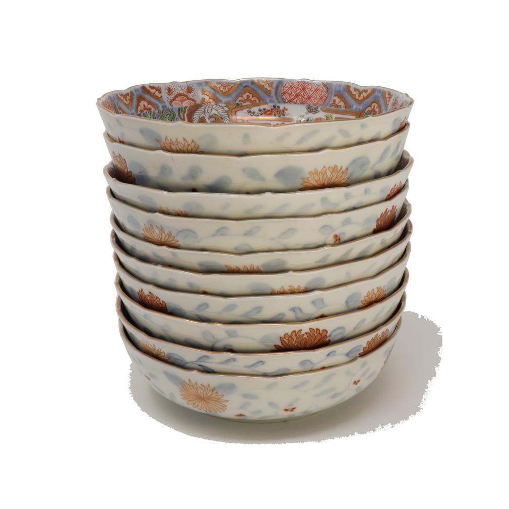Porcelaine Ensemble de dix bols peu profonds anciens en porcelaine Imari Porcelain en vente
