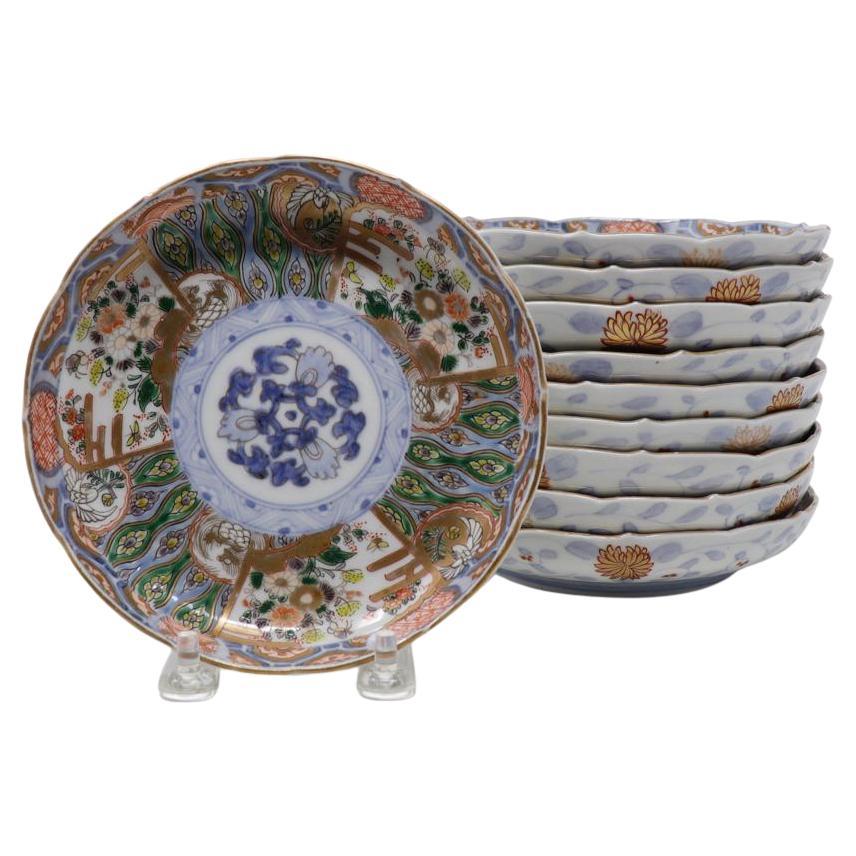 Ensemble de dix petites assiettes anciennes en porcelaine japonaise Imari Porcelain