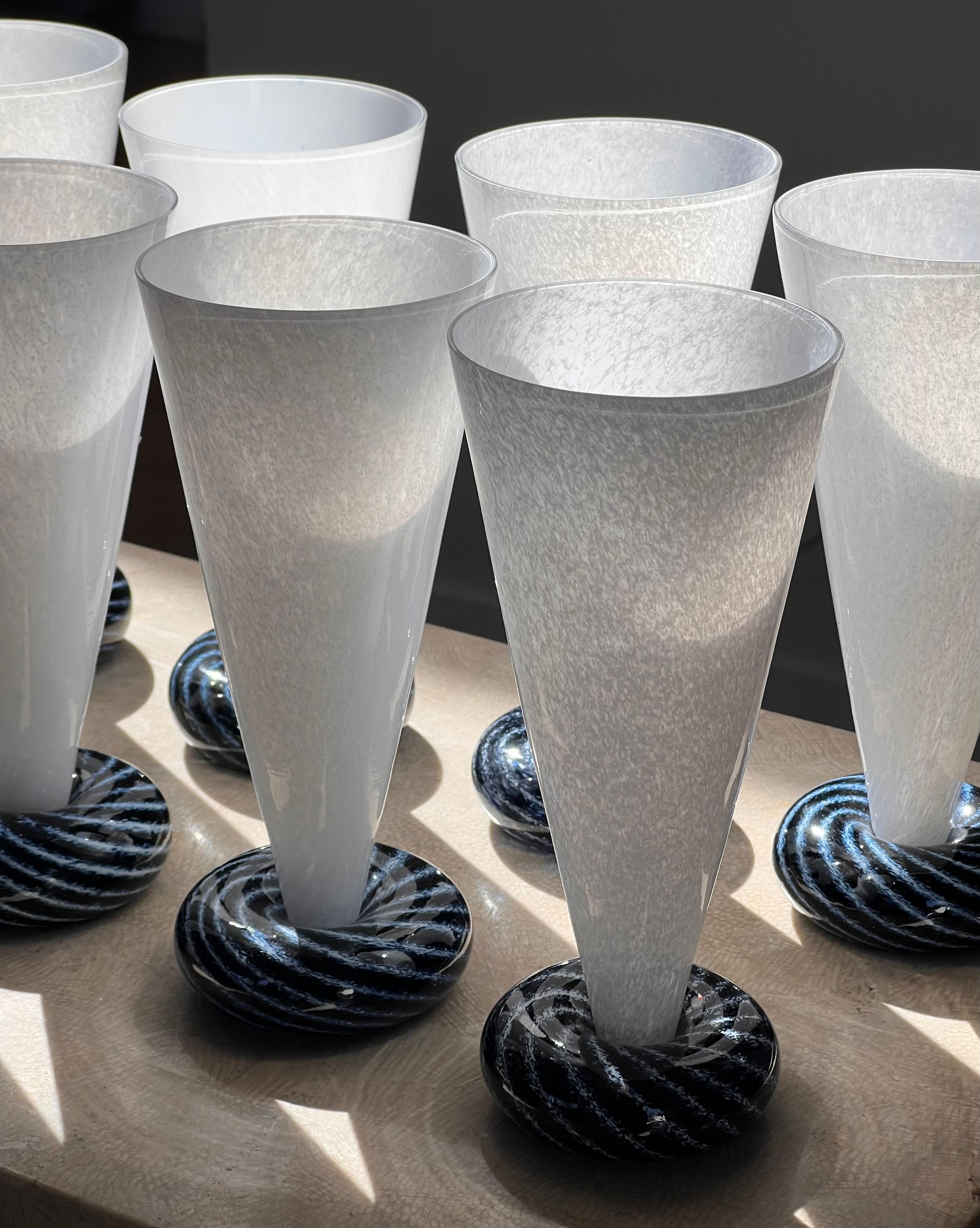 Set of ten art glass champagne flutes by R. Guy Corrie, late 20th century In Good Condition In View Park, CA