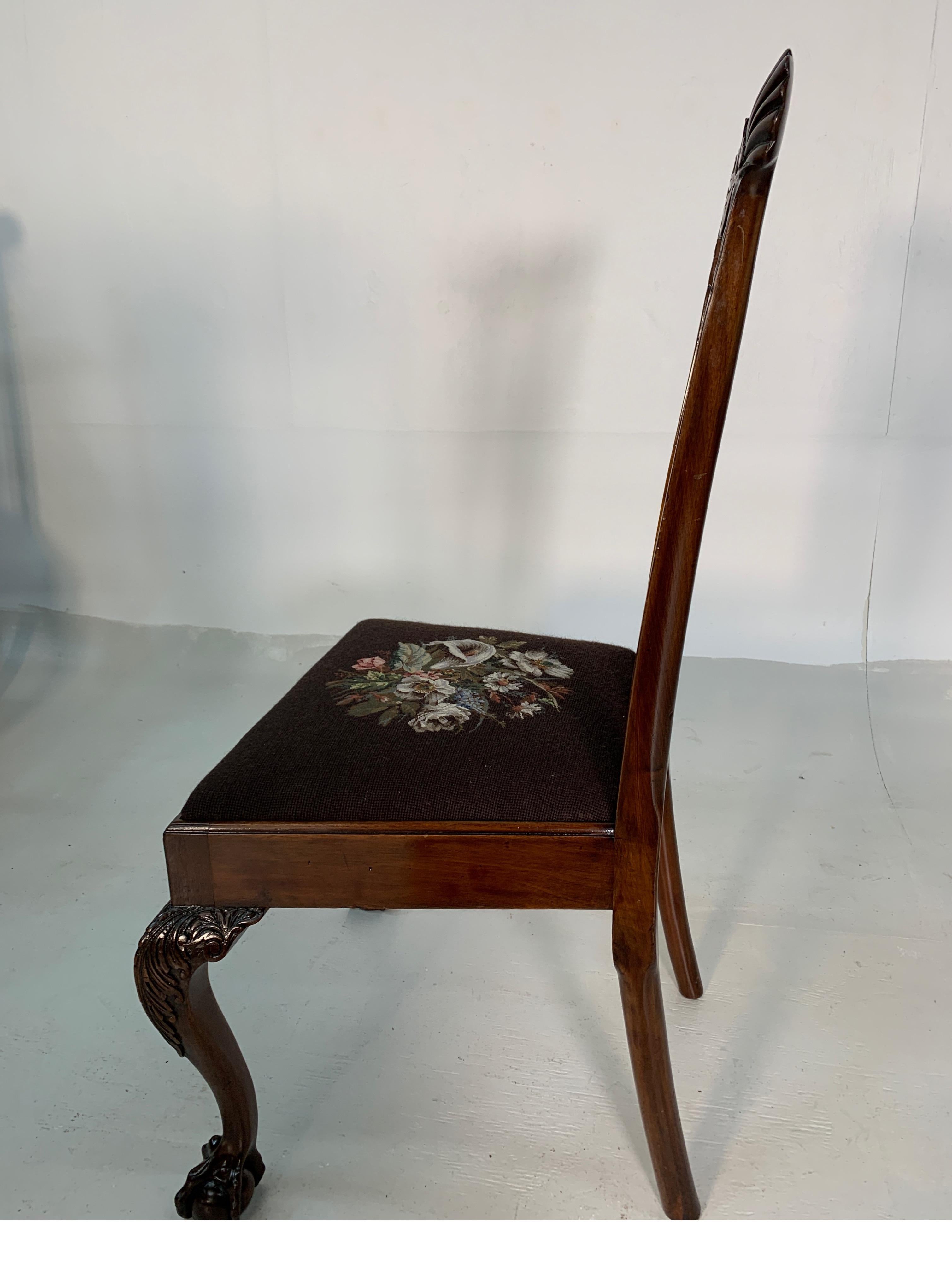Satz von zehn wunderschön handgeschnitzten Stühlen aus Mahagoni im Chippendale-Stil, um 1870 im Angebot 6