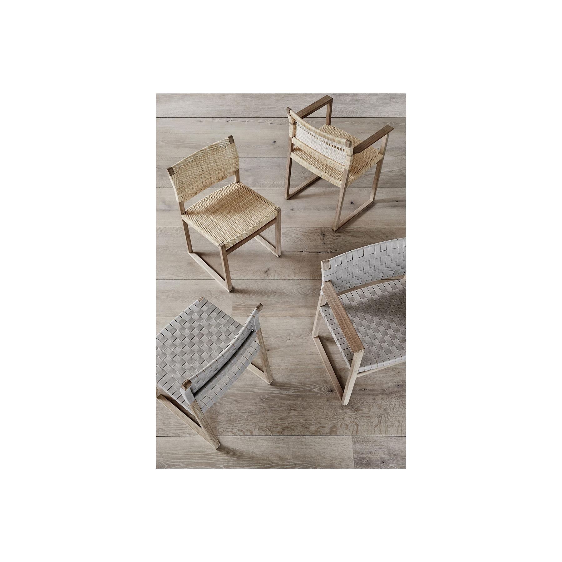 XXI secolo e contemporaneo Set di dieci sedie da pranzo Børge Mogensen 61 in Oak e vimini di canna intrecciato in vendita