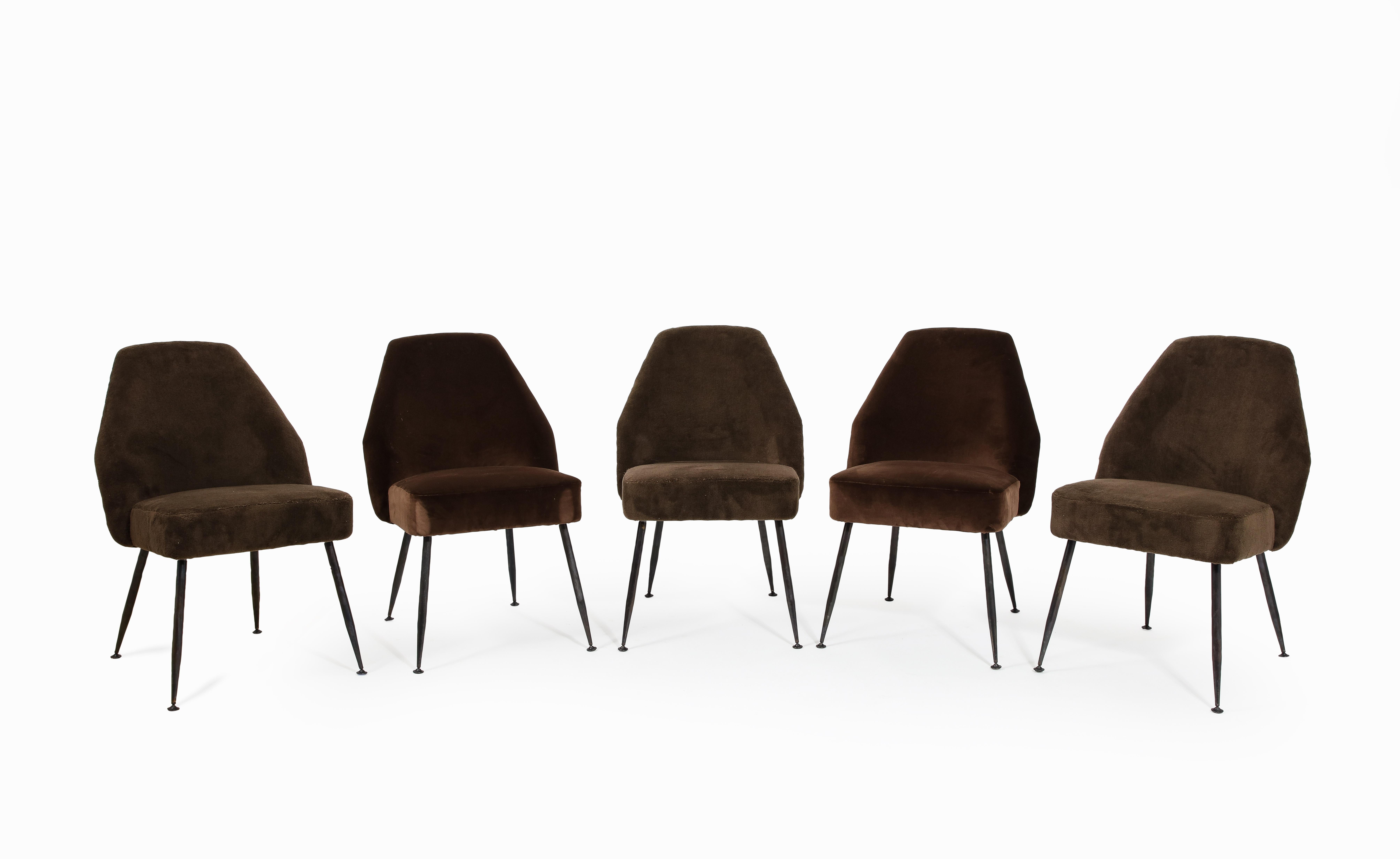 Set of ten Campanula chairs by Carlo Pagani for Arflex Italy, this chair is very comfortable and ideal as a dining chair. Price for 10, we can sell by multiples of 2 on request. this set is freshly upholstered in velvet and teddy (five of each)