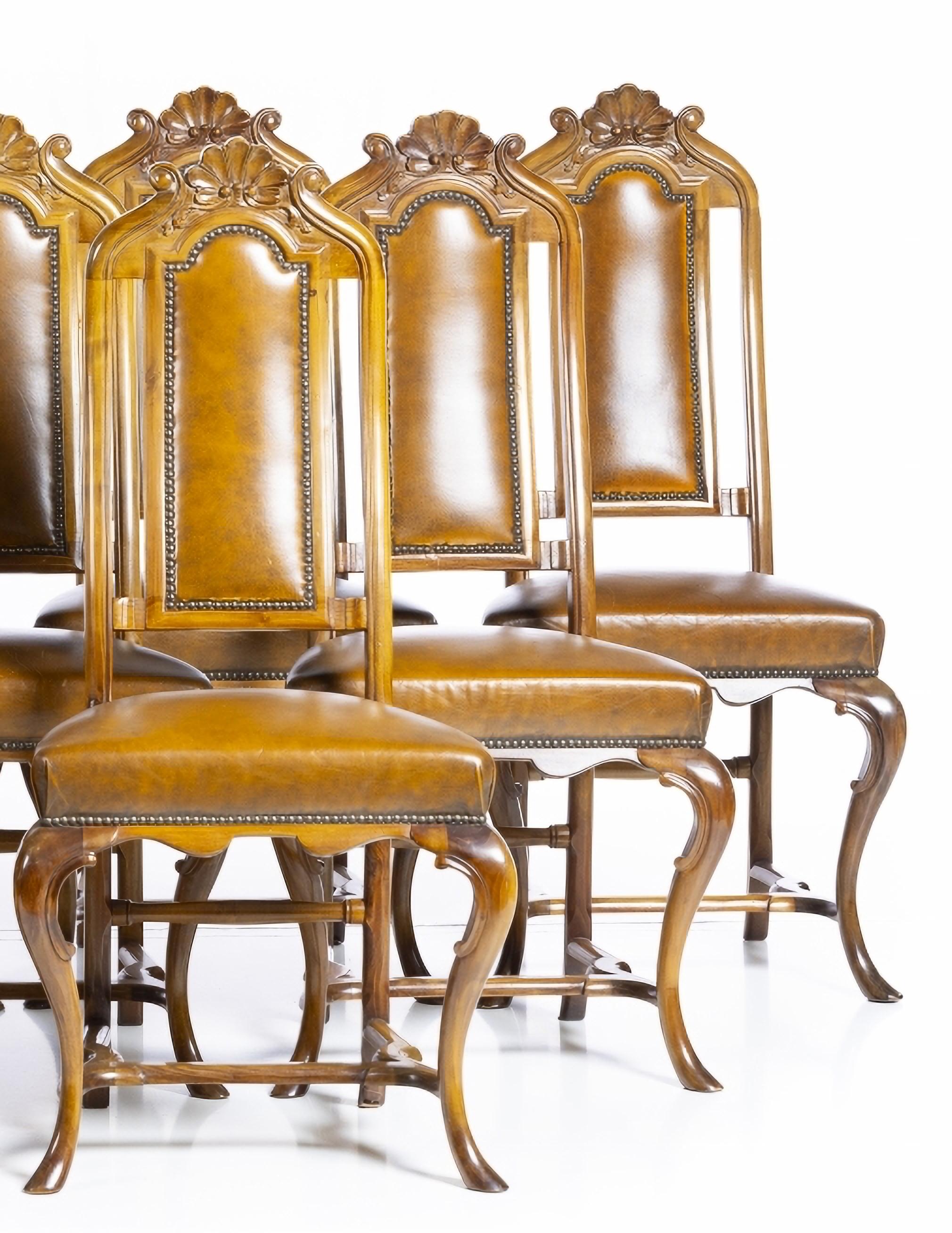 Moderne ENSEMBLE DE DIX CHAISES  Portugais, 20e siècle en vente