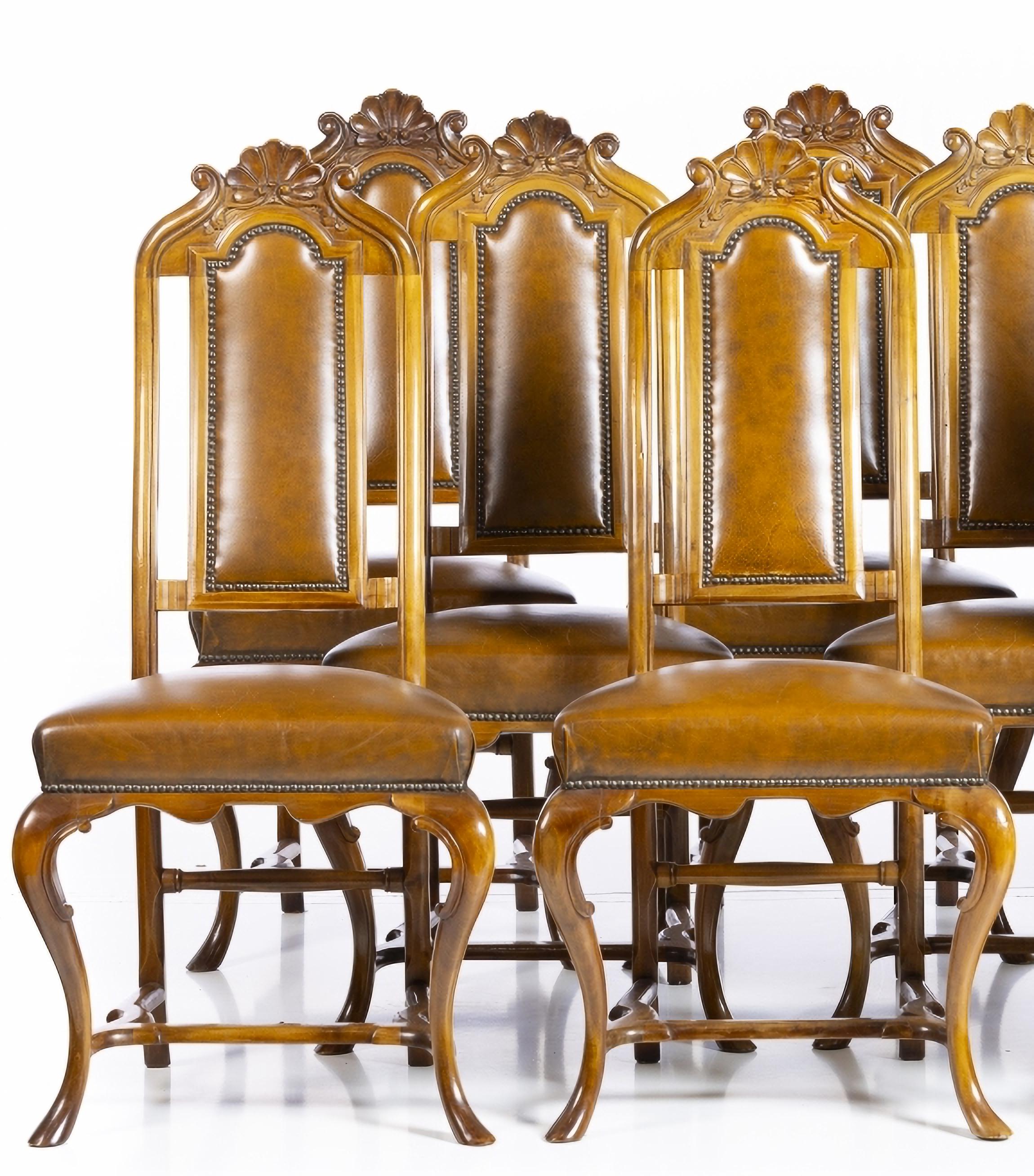 Fait main ENSEMBLE DE DIX CHAISES  Portugais, 20e siècle en vente