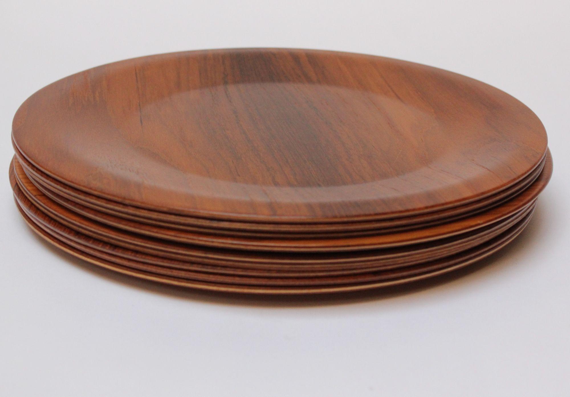 Set of Ten Danish Modern Teak Dinner Plates by Langva In Good Condition For Sale In Brooklyn, NY