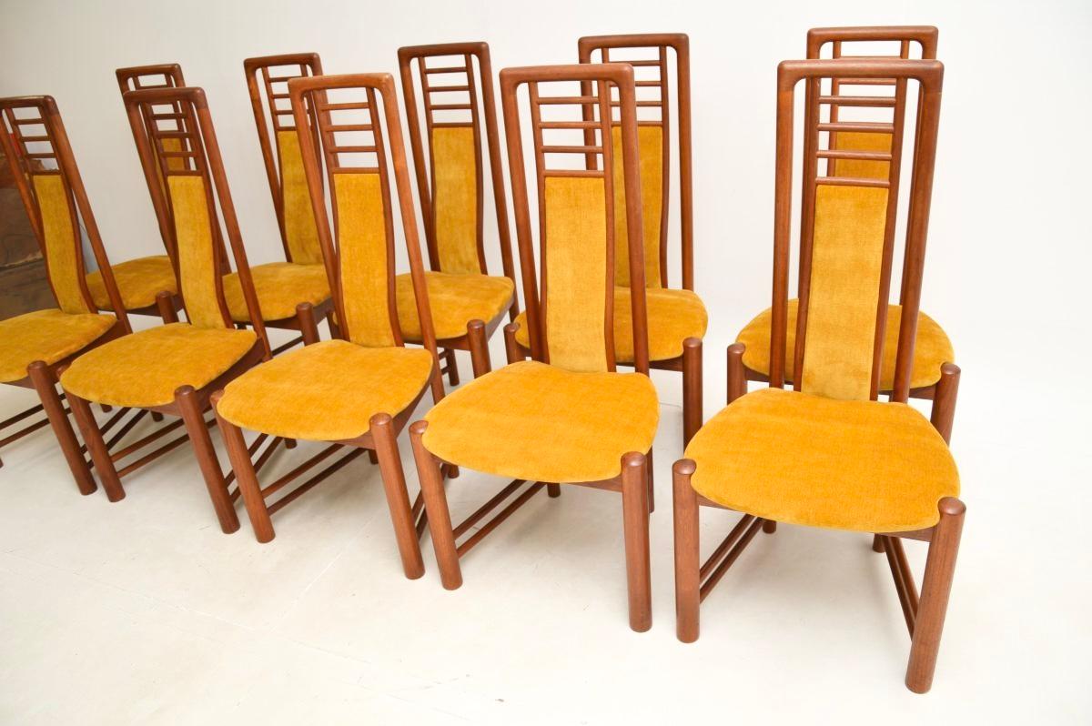 Mid-Century Modern Ensemble de dix chaises de salle à manger danoises en teck d'époque en vente