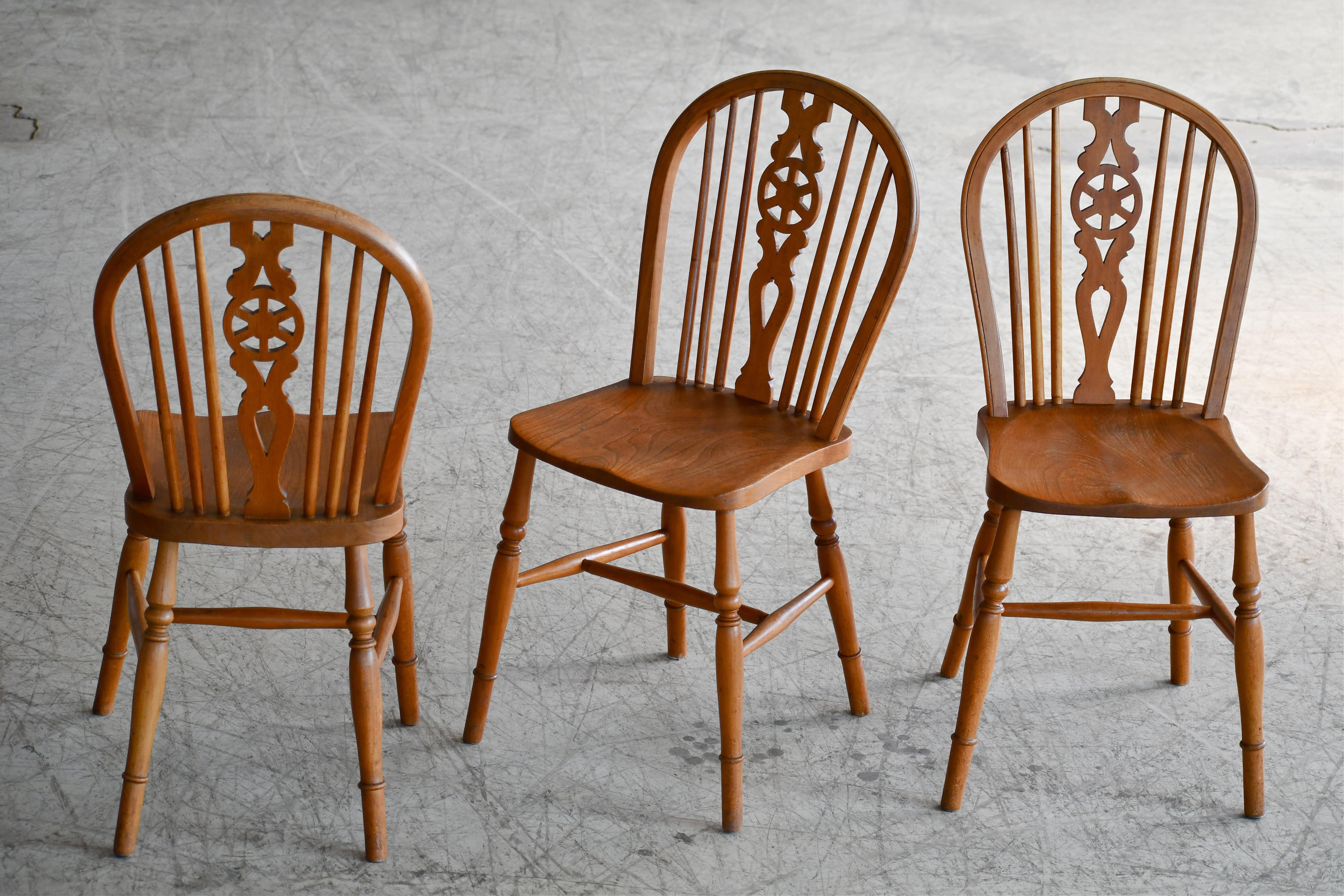 Set of Ten Danish Windsor Style Dining Chairs, Early to Mid-1900s In Fair Condition For Sale In Bridgeport, CT