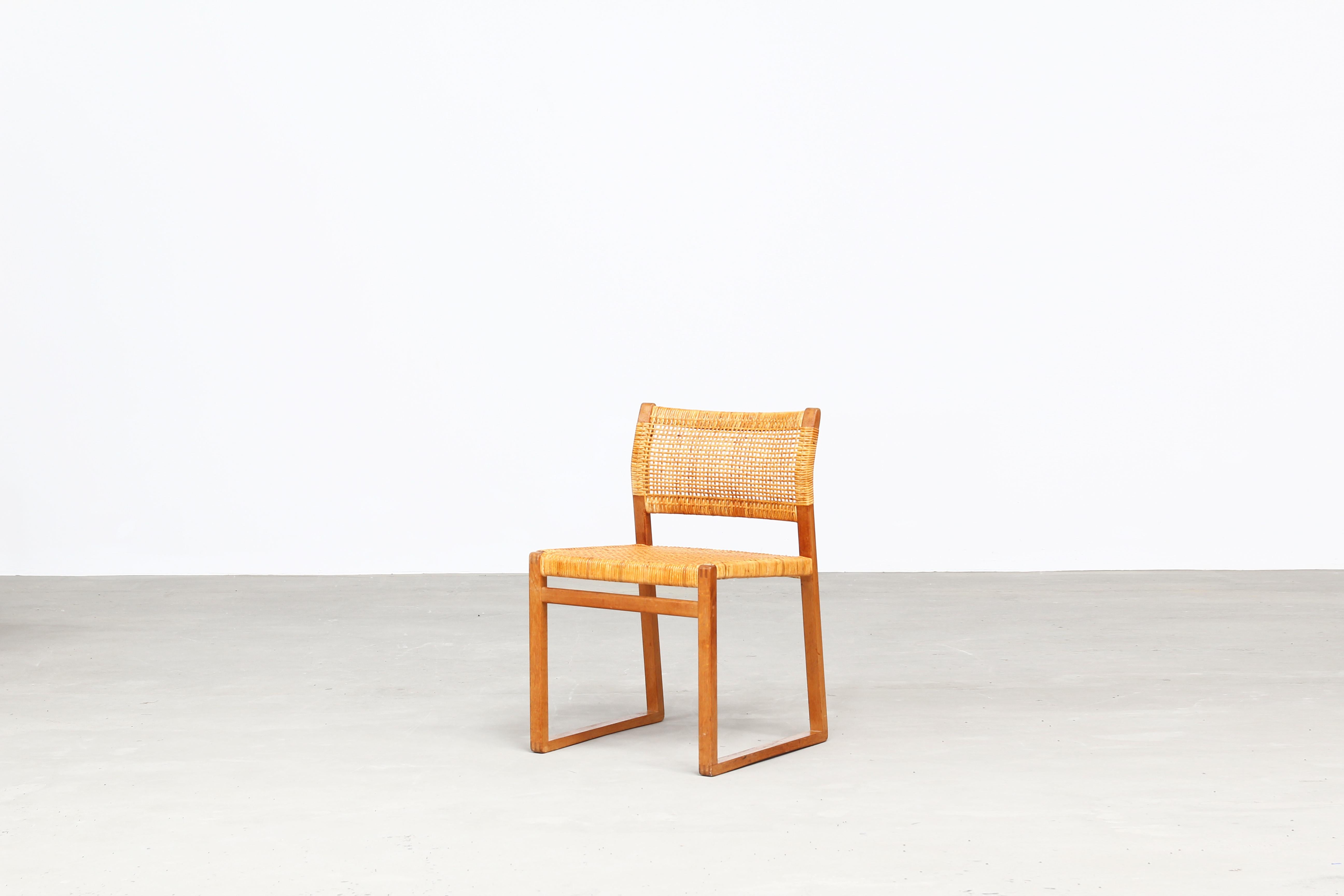 20th Century Set of 12 Danish Dining Chairs by Børge Mogensen for Fredericia in Oak, Denmark