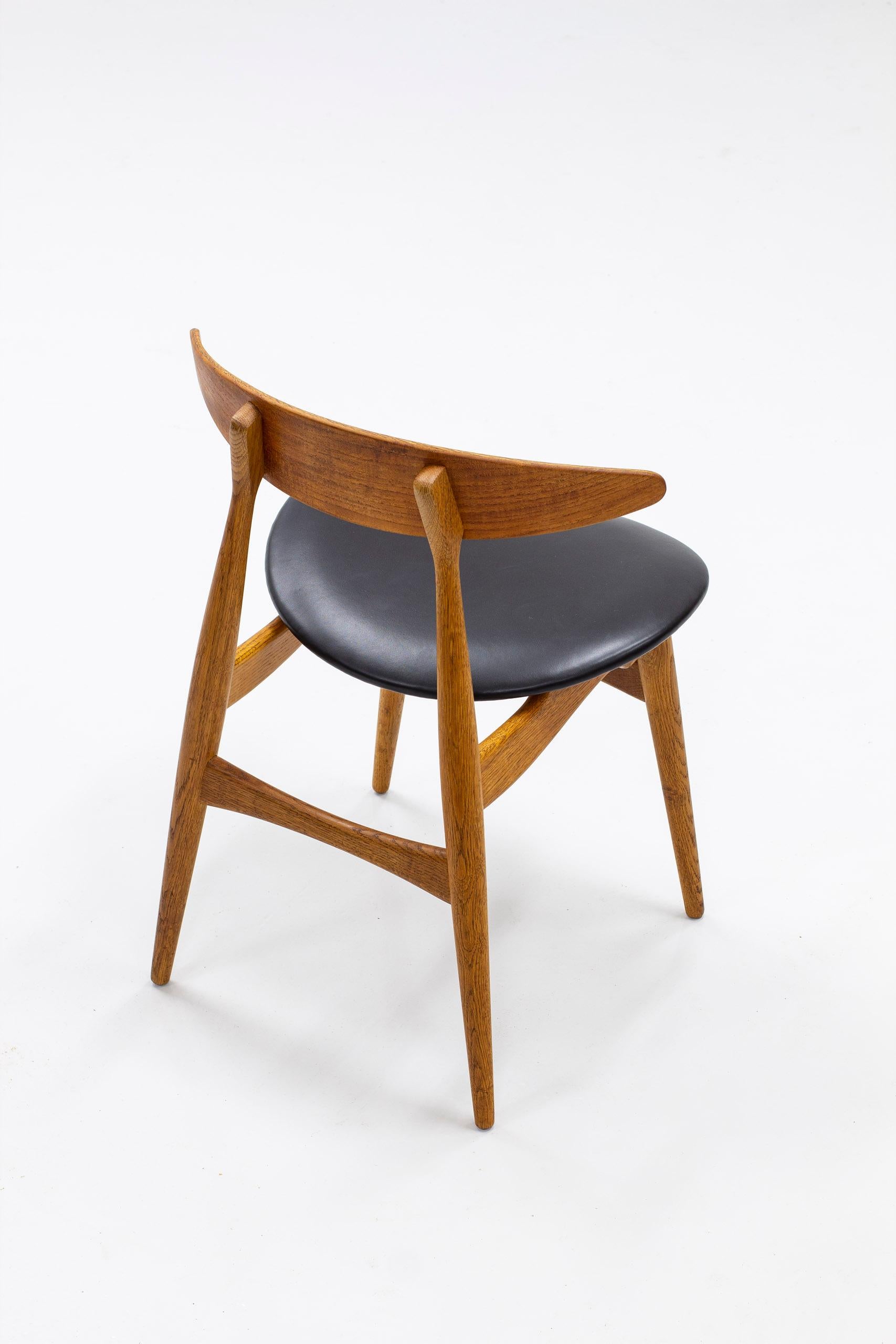 Set of Ten Dining Chairs CH33 by Hans J. Wegner, Carl Hansen & Søn, Denmark 9
