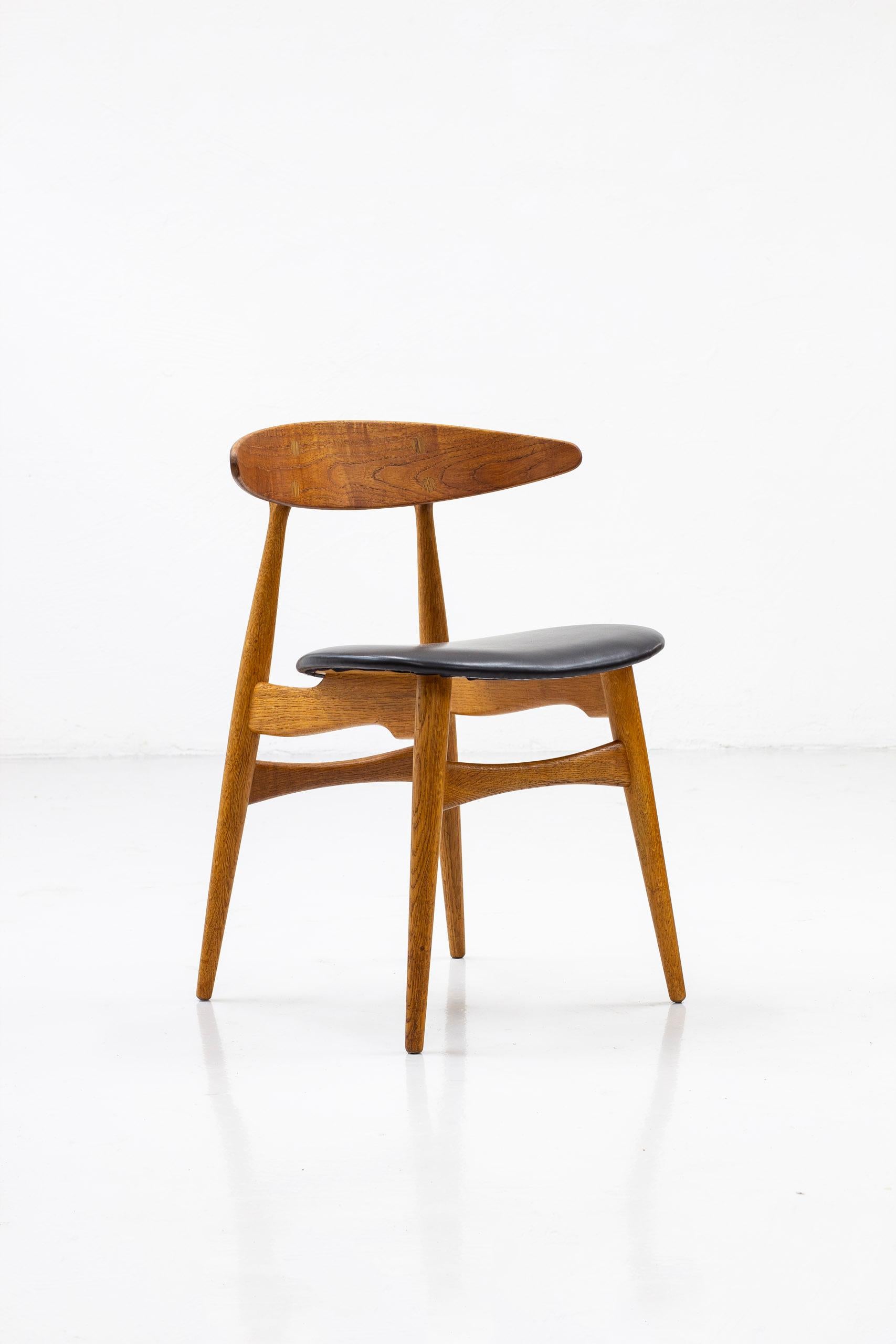 Set of Ten Dining Chairs CH33 by Hans J. Wegner, Carl Hansen & Søn, Denmark In Good Condition In Hägersten, SE