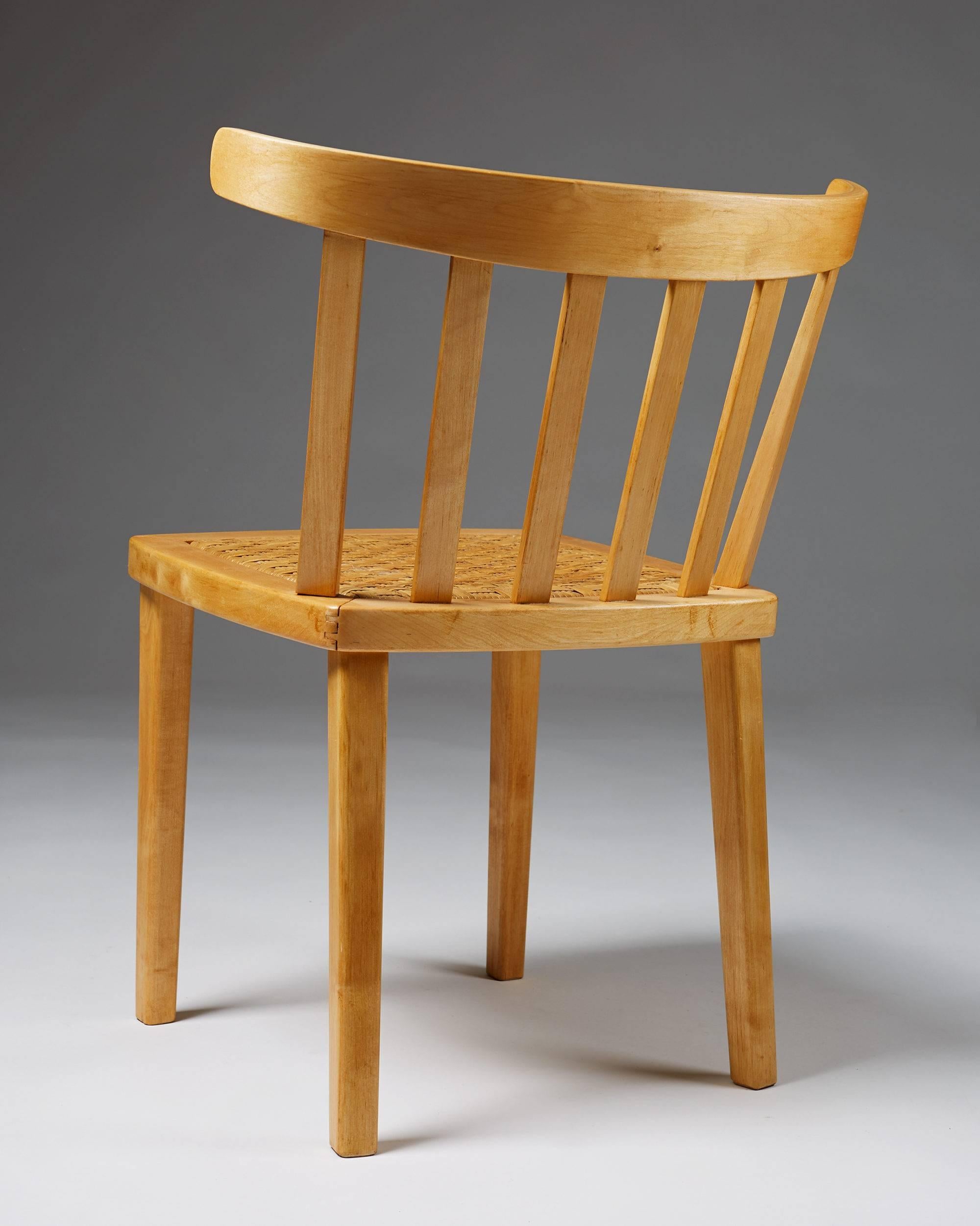 Finlandais Ensemble de dix chaises de salle à manger conçues par Aino Aalto pour Artek, Finlande, années 1950 en vente