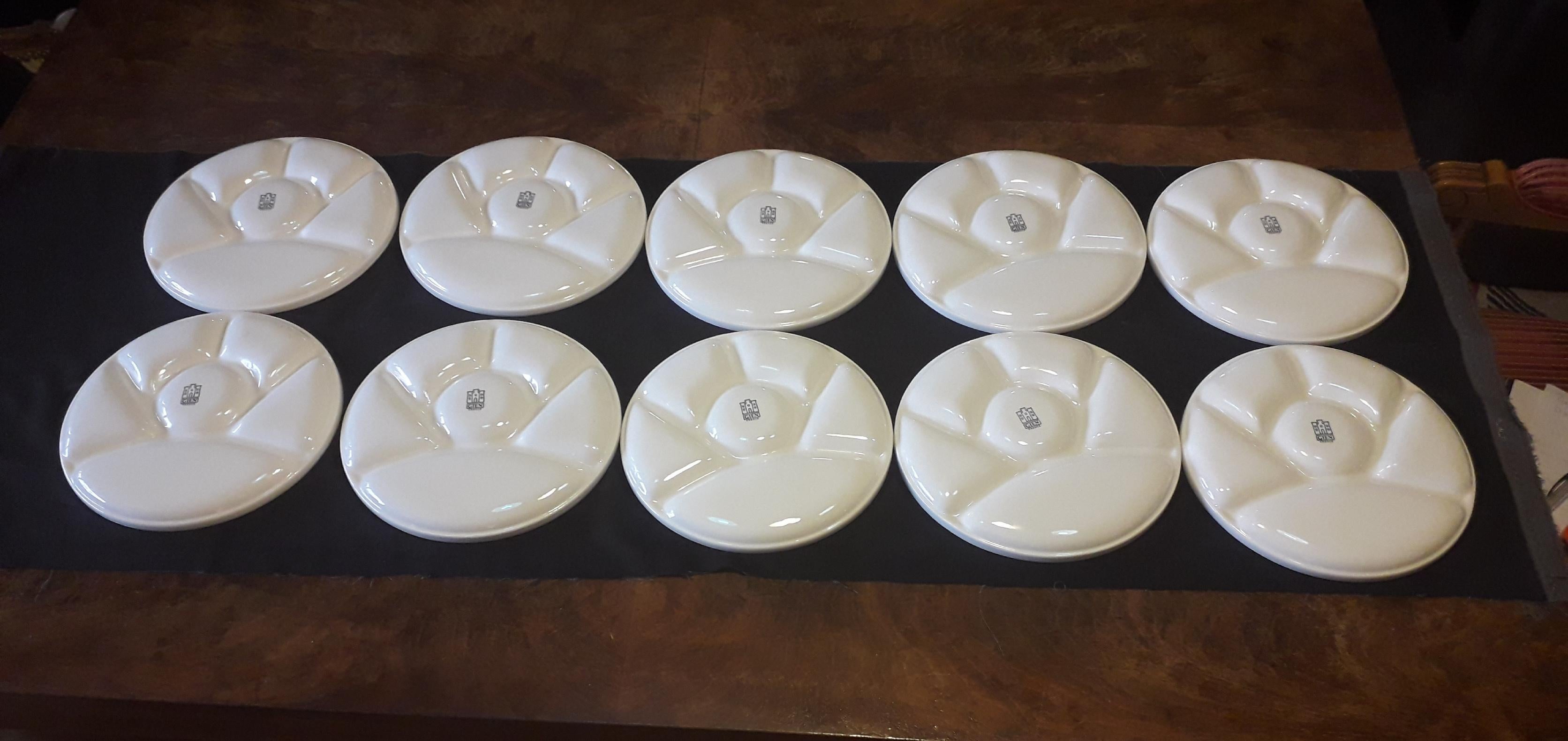 Mid-Century Modern Set of Ten Faience Fondue White Diner Plates Dishes, by Gien, France