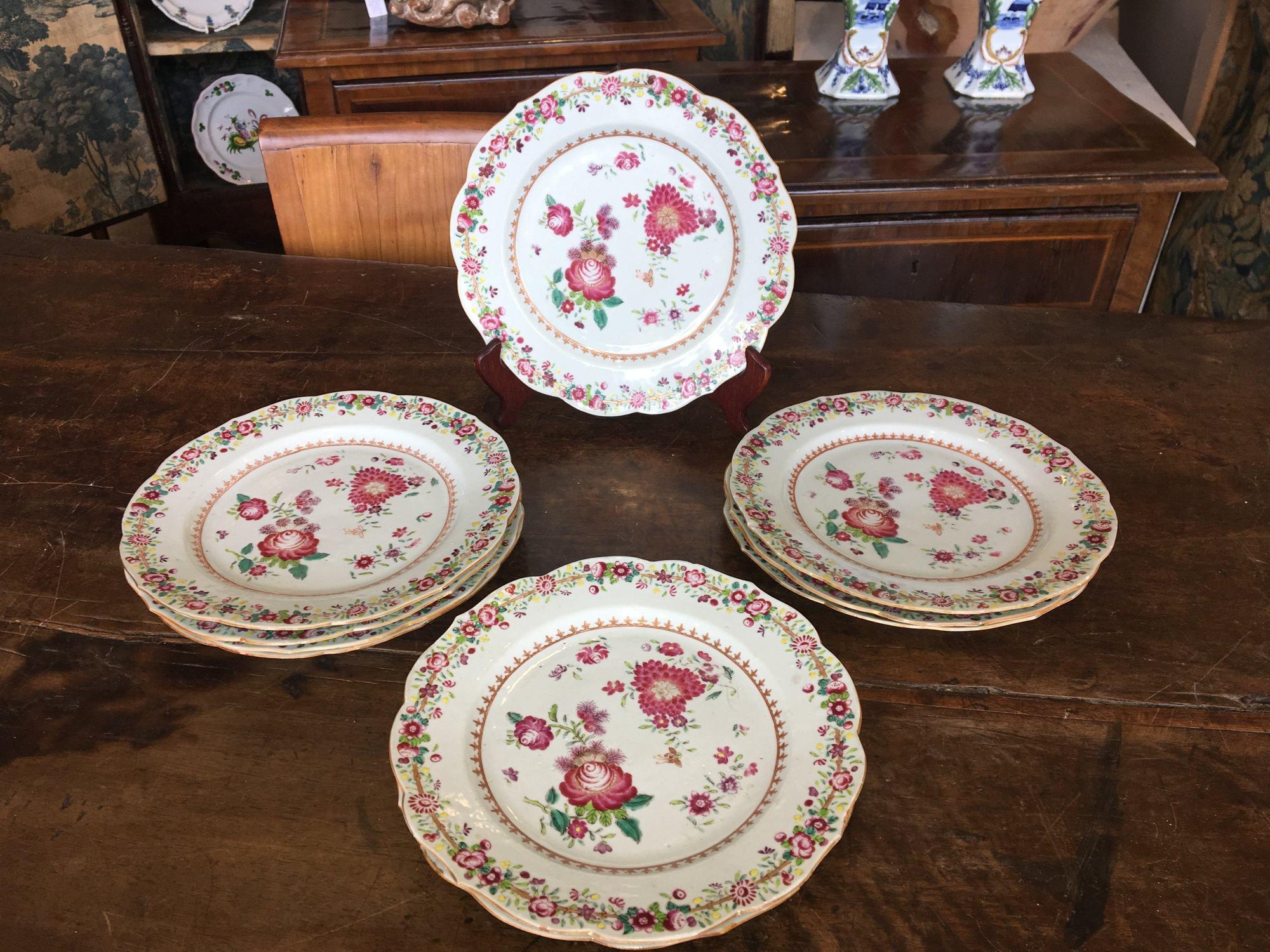 Set of 10 outstanding Chinese export plates, circa 1760, famille rose in excellent condition, 4 restored.