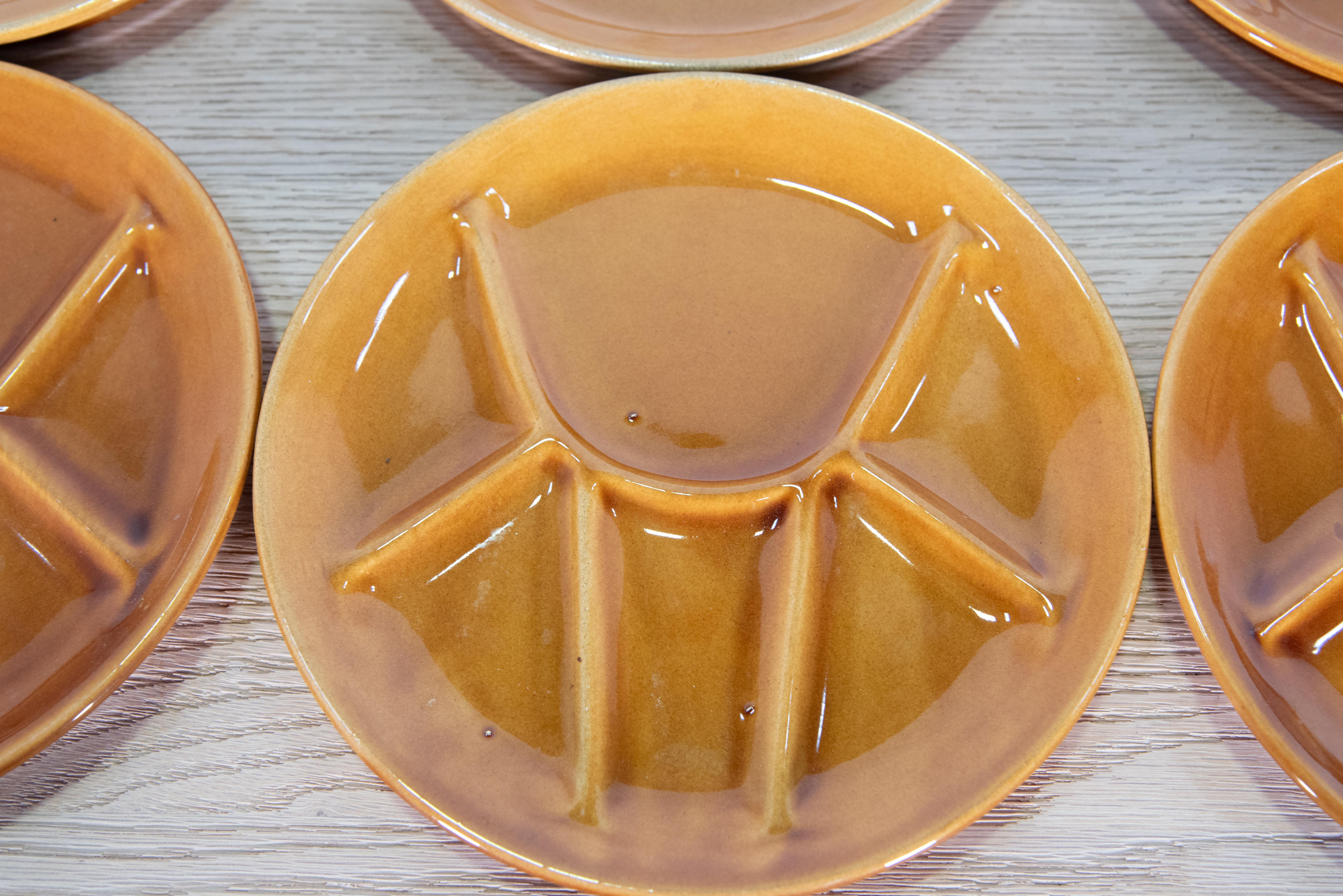 Provincial français Ensemble de dix assiettes à fromage 