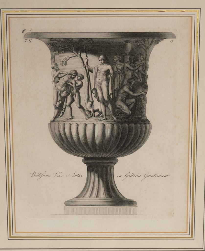 Ensemble de dix gravures encadrées de vases classiques par Carlo Antonini en vente 4