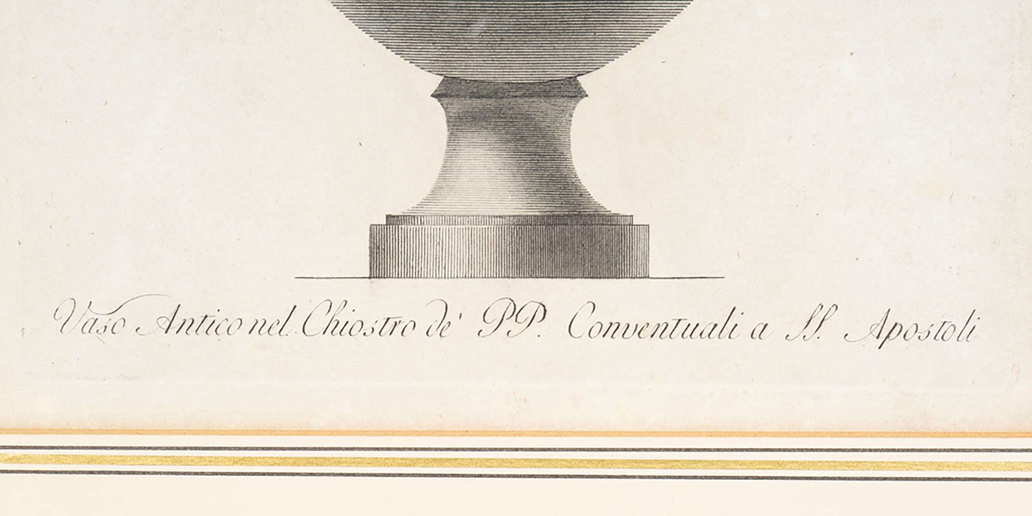 Ensemble de dix gravures encadrées de vases classiques par Carlo Antonini en vente 7