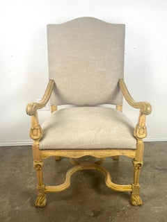 Ensemble de dix chaises de salle à manger en lin de style provincial français