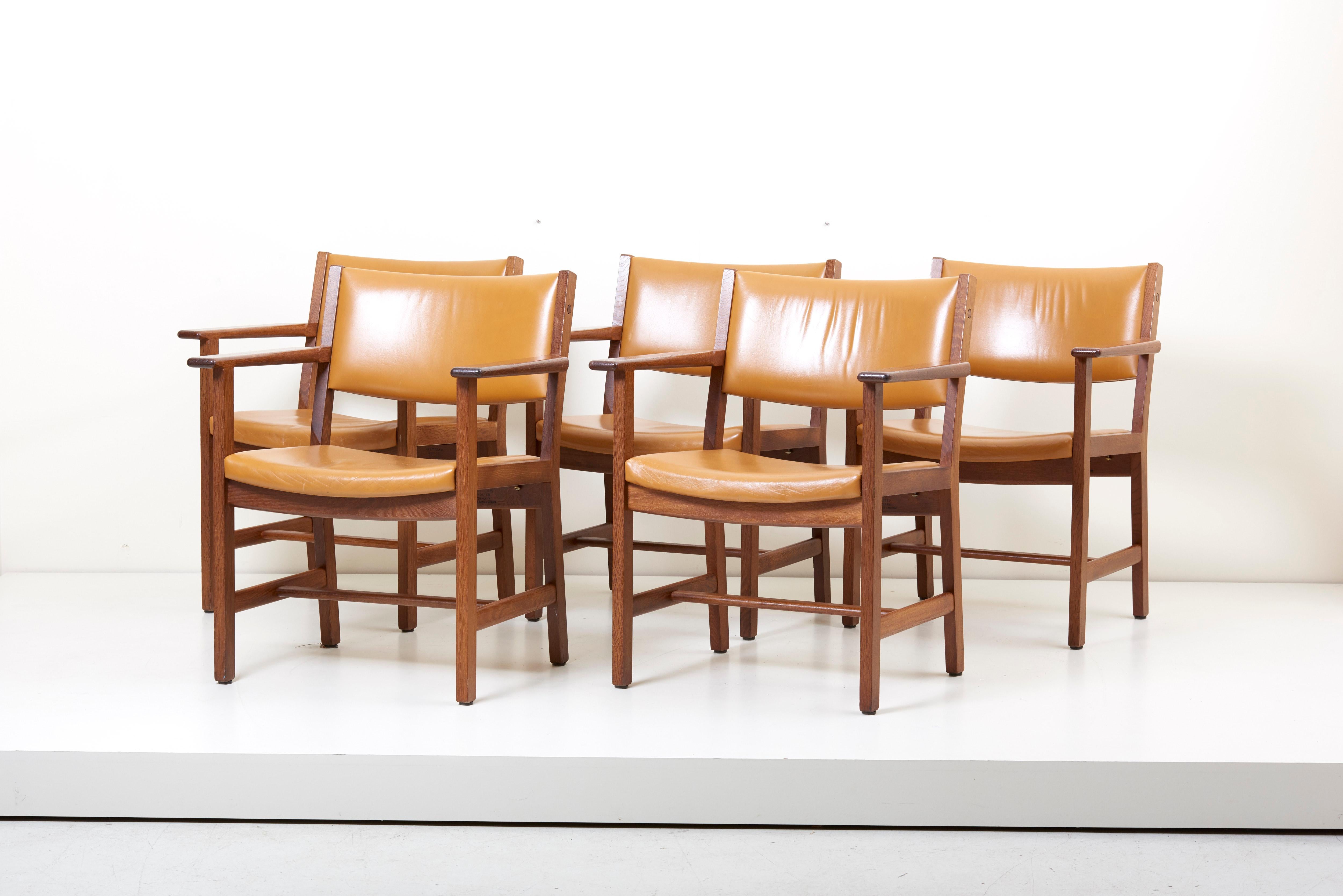Set of Ten GE 1960s Armchairs in Leather by Hans Wegner for by GETAMA, Denmark In Good Condition In Berlin, DE