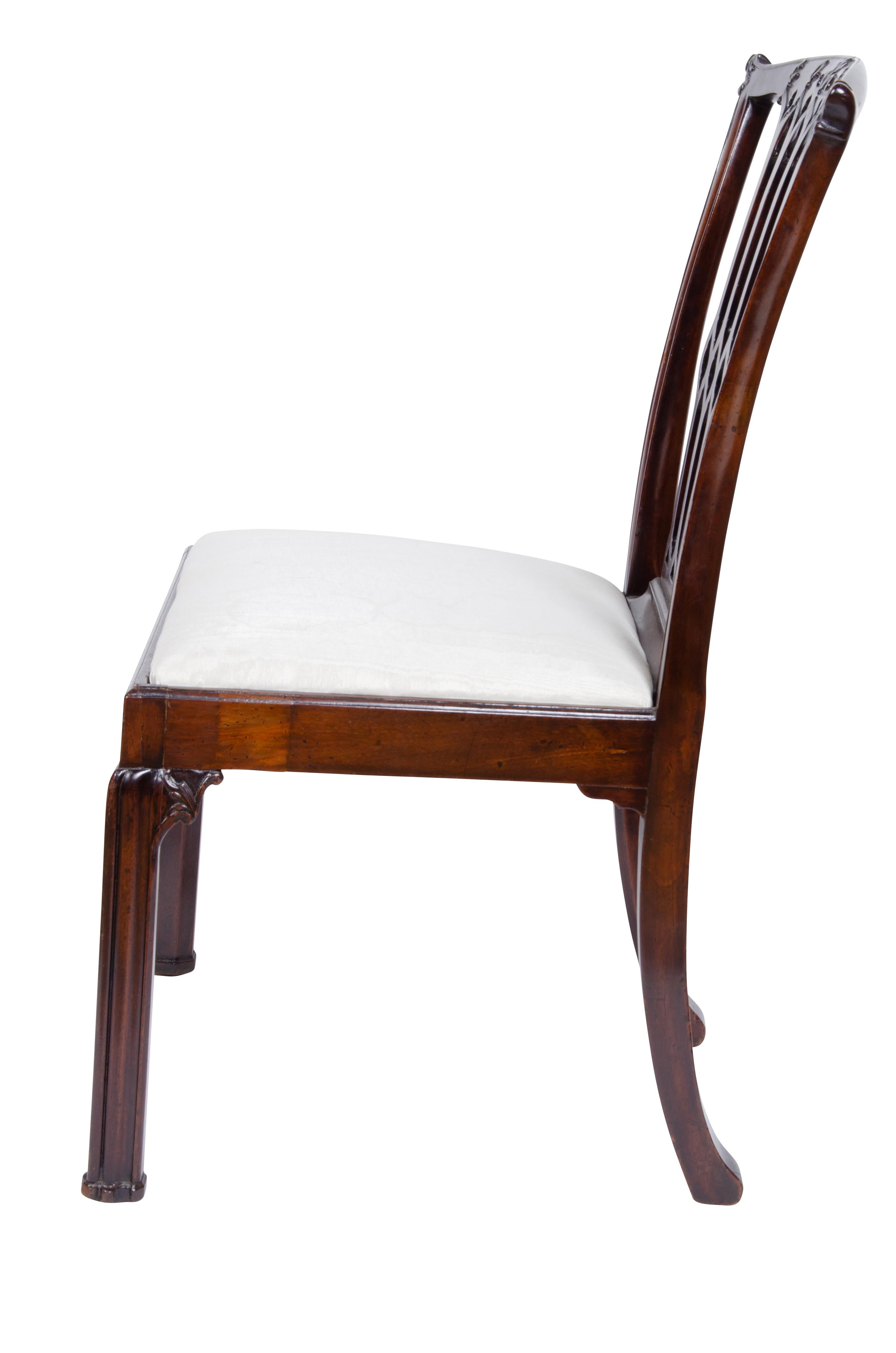 Set of Ten George III Mahogany Dining Chairs In Good Condition In Essex, MA