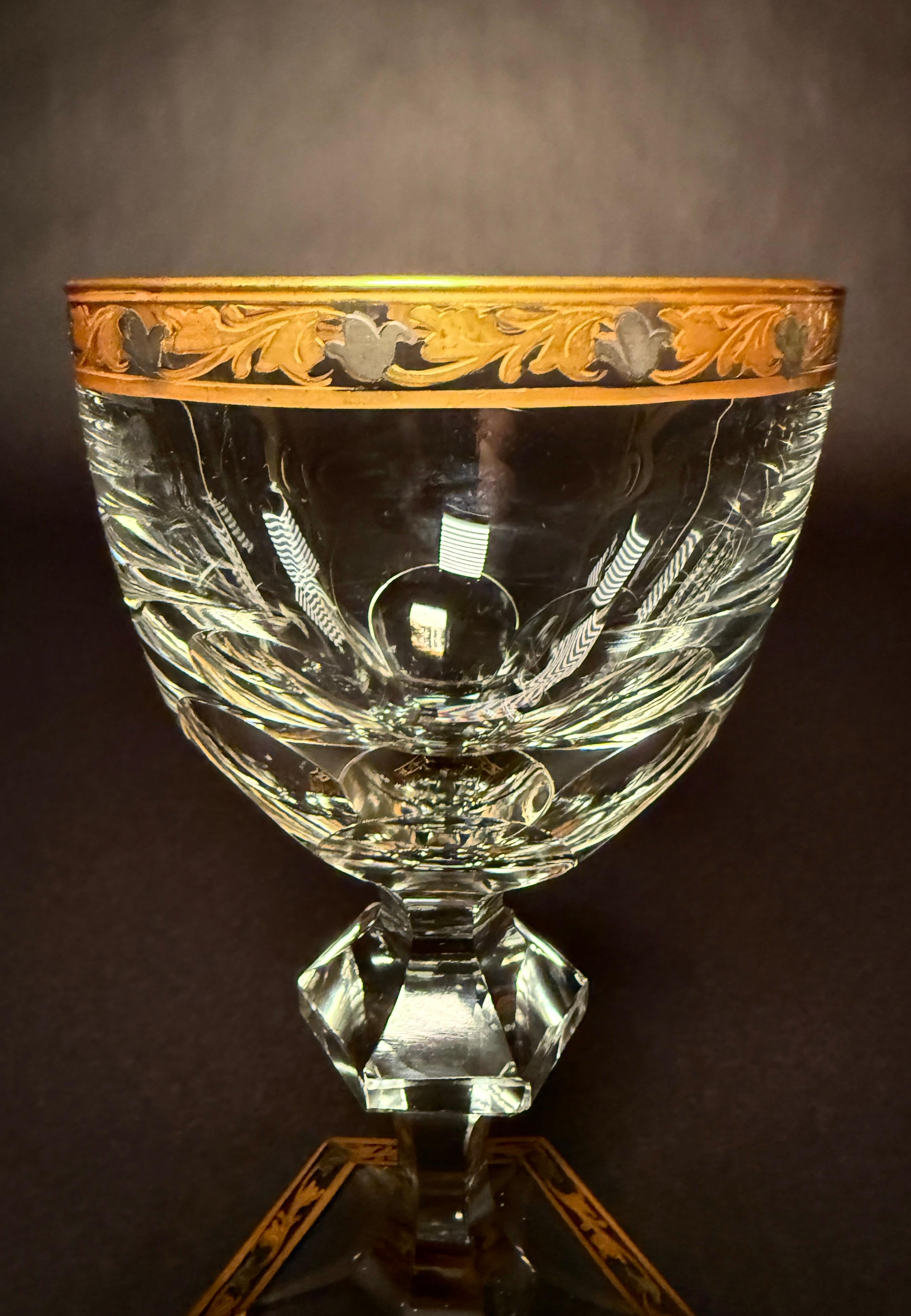 Juego De Diez Copas De Cristal Dorado Y Plateado, A La Manera De Baccarat Francés en venta