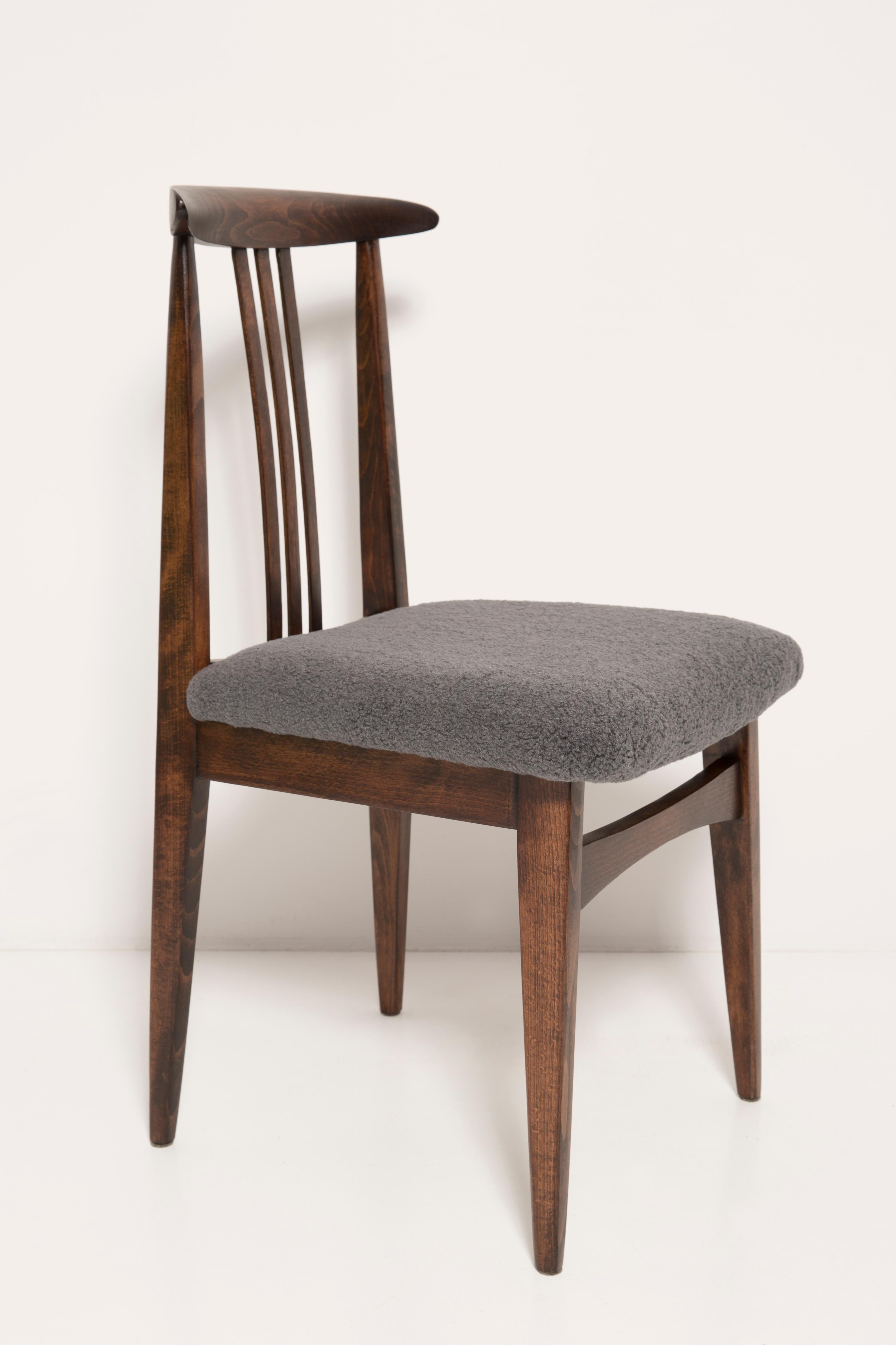 Satz von zehn grauen Boucle-Stühlen, entworfen von Zielinski, Europa, 1960er Jahre (Polnisch) im Angebot