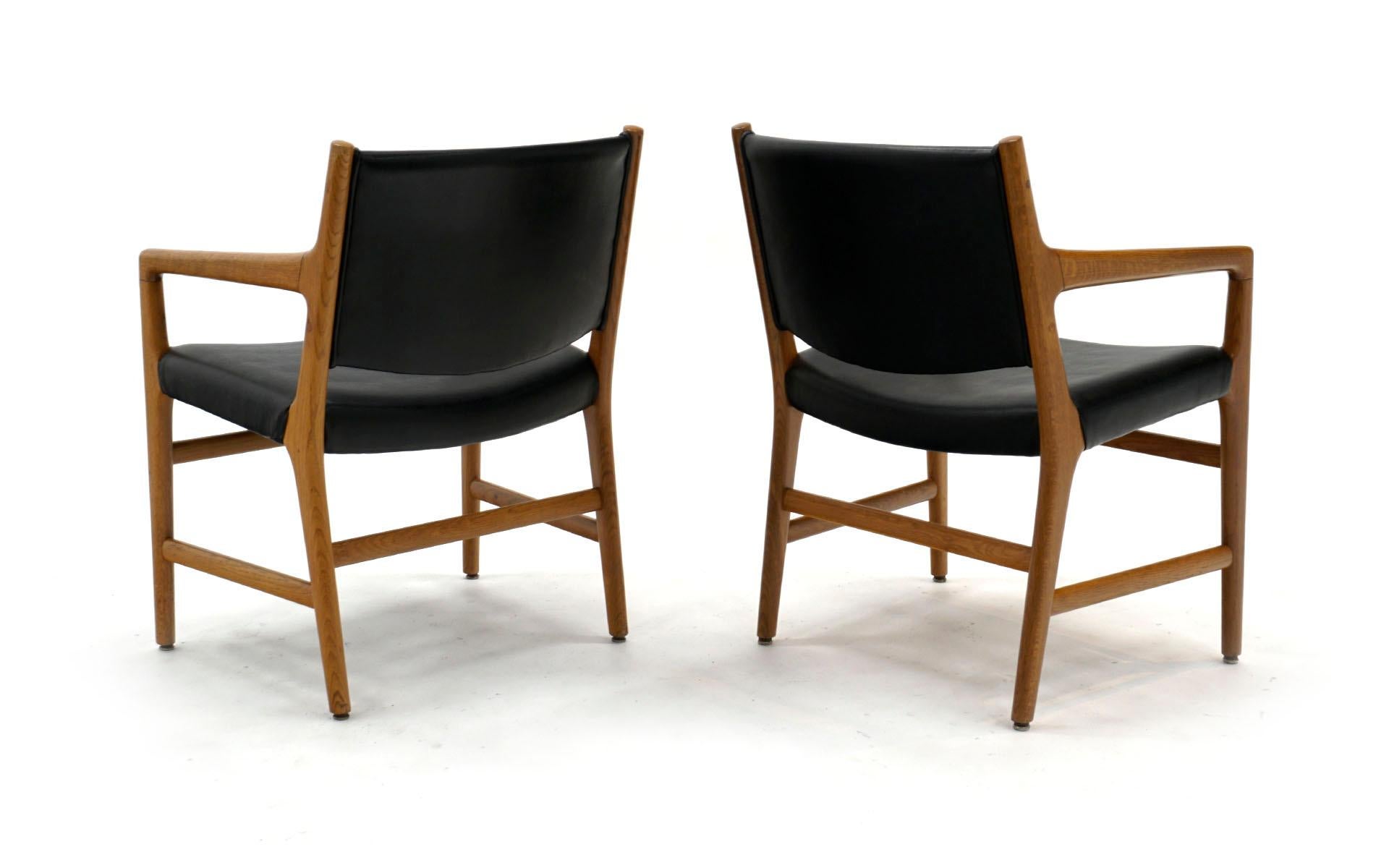 Set of Ten Hans Wegner Armchair Dining Chairs for Johannes Hansen, Denmark, 1965 In Good Condition In Kansas City, MO