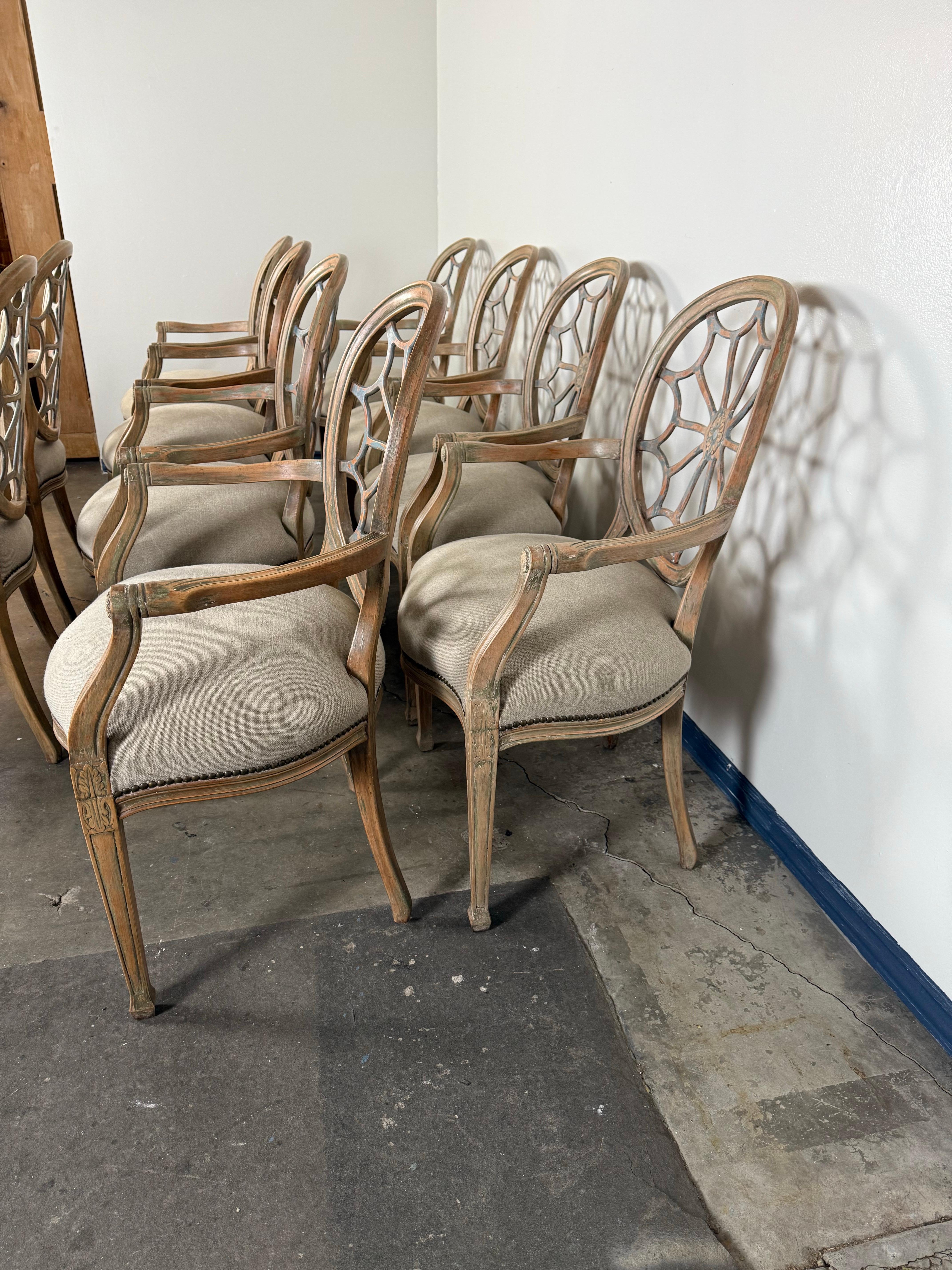 20ième siècle Ensemble de dix chaises de salle à manger italiennes en vente