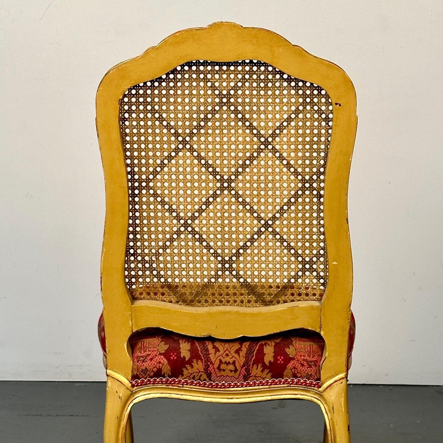 Zehn Esszimmerstühle im Louis-XV-Stil, vergoldet, Rohr, roter Stoff, Frankreich, 1960er Jahre im Angebot 8