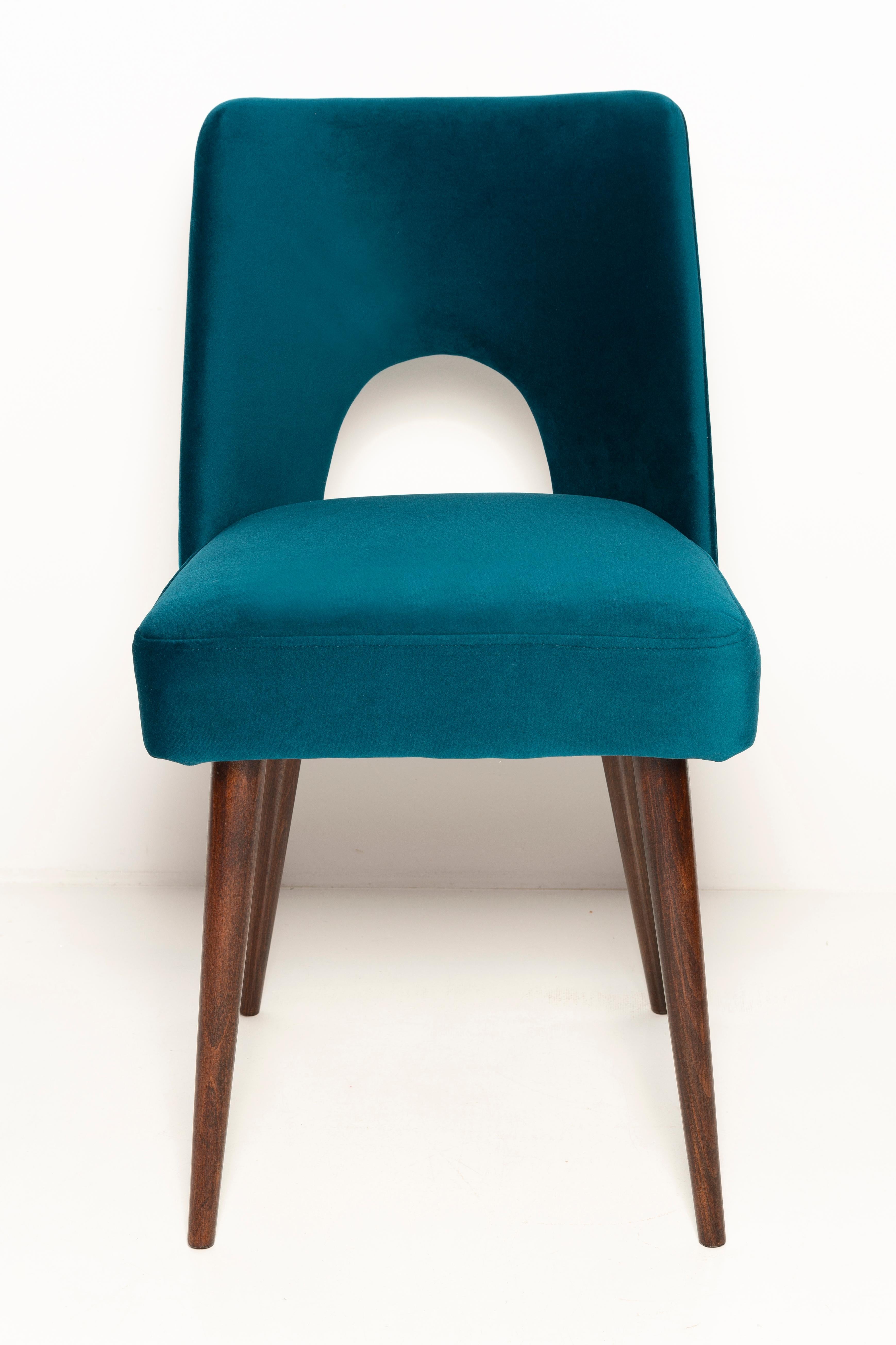 Hand-Crafted Set of Ten Mid Century Emerald Green Velvet 'Shell' Chairs, Europe, 1960s For Sale