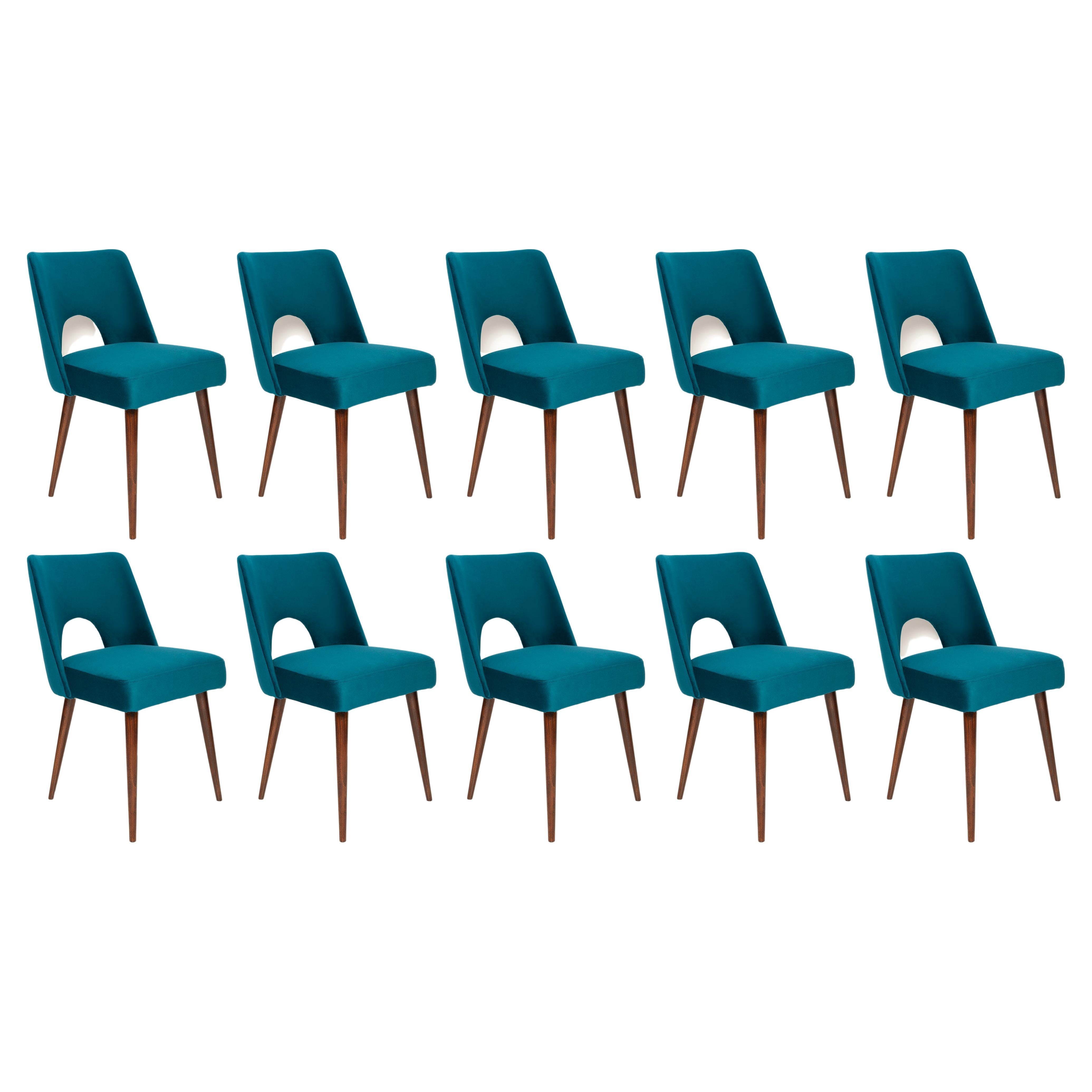 Set of Ten Mid Century Emerald Green Velvet 'Shell' Chairs, Europe, 1960s