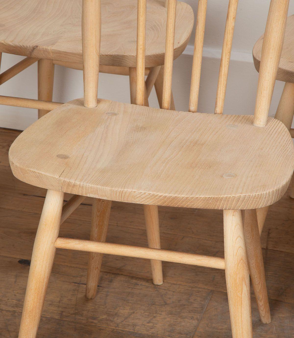 Olmo Set di dieci sedie da pranzo Ercol 608 di metà secolo in olmo sbiancato in vendita