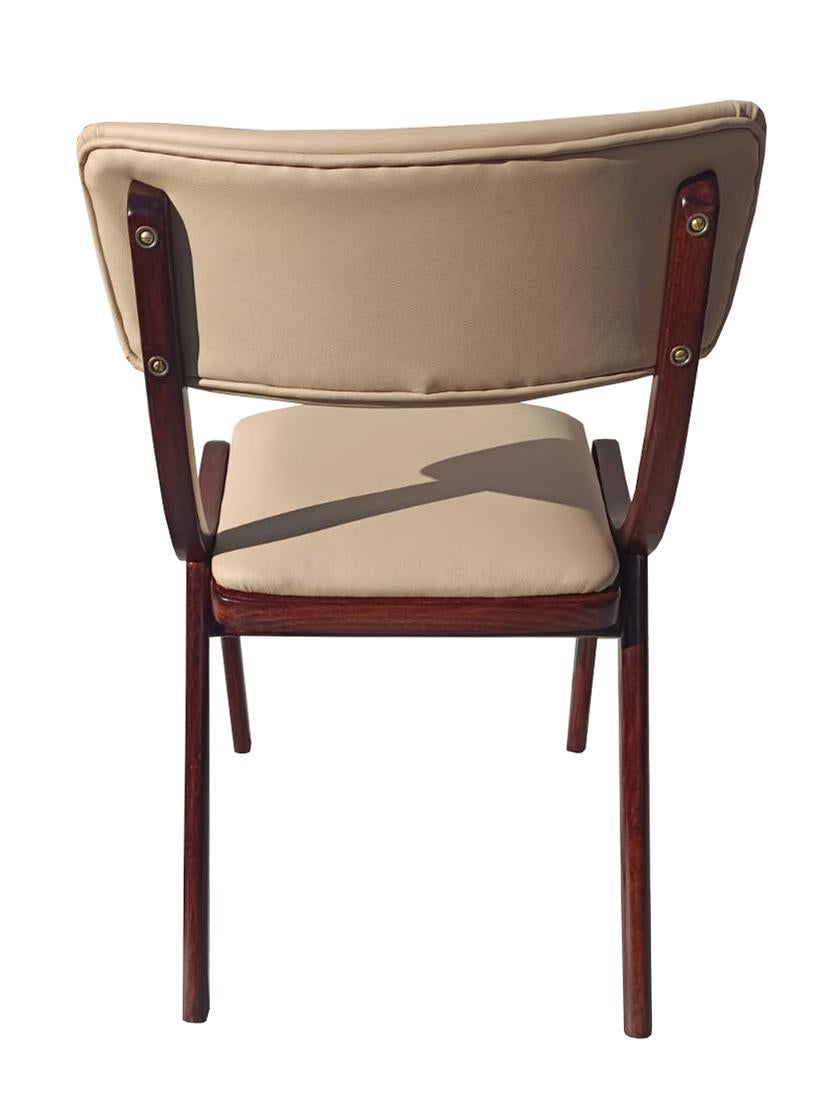 Hand-Crafted Set of Ten Mid Century Modern Bumerang Chairs, Light Creme Leather, Poland, 1960 For Sale