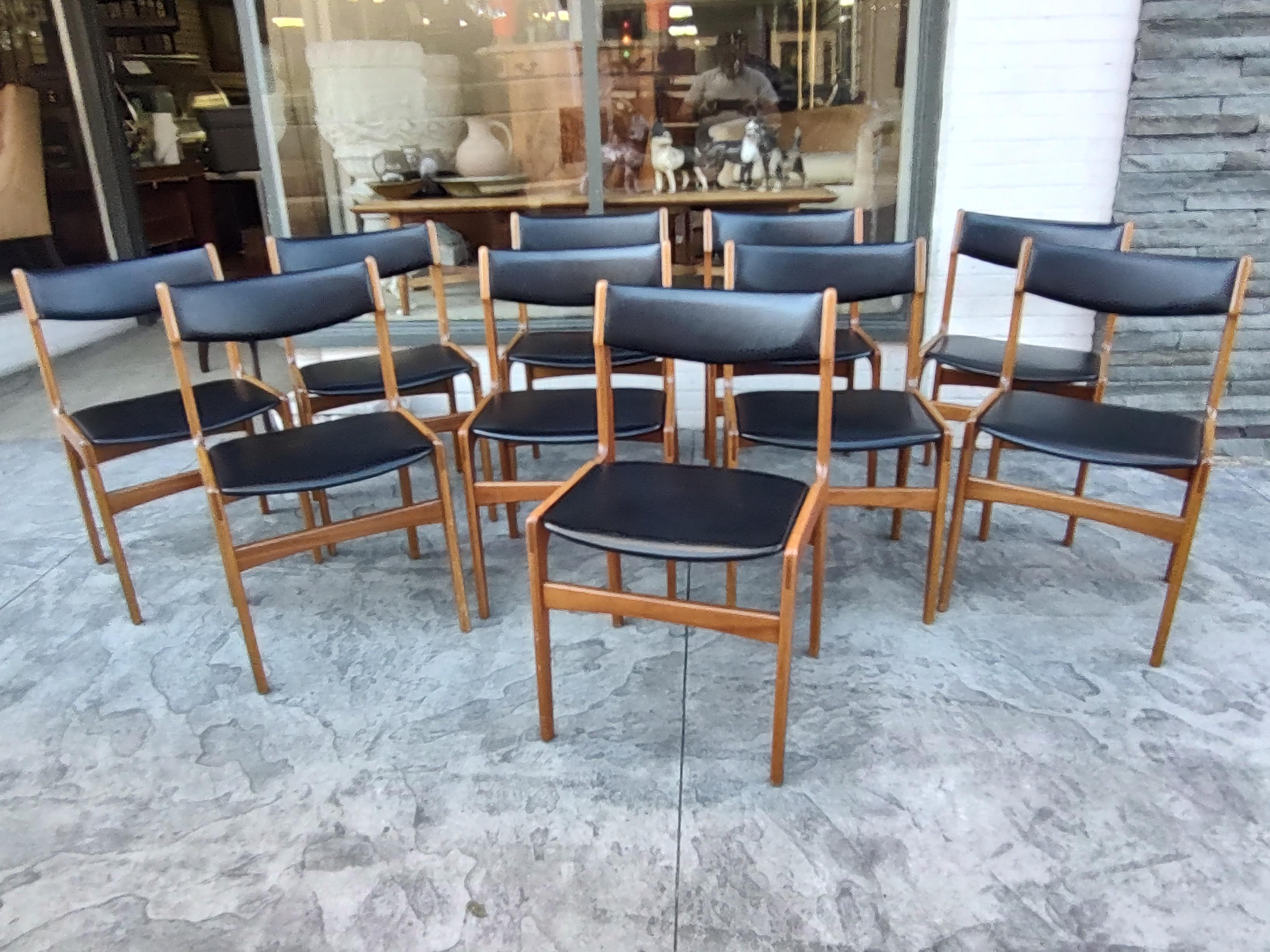 Set of Ten Mid Century Modern Teak Dining Chairs by Erik Buch 3