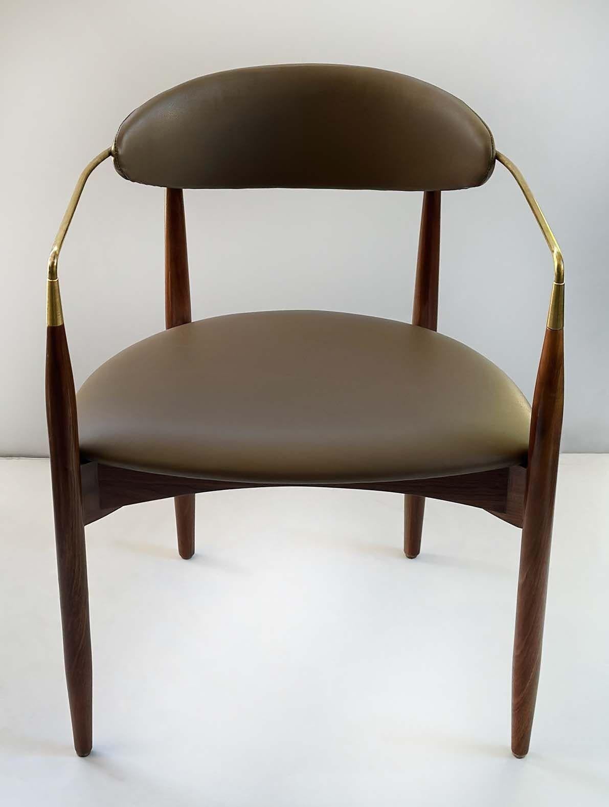 Set of ten Mid-century Viscount chairs with brass, light brown leather and rich walnut wood by Dan Johnson. Made in Denmark, c. 1950's.
Dimensions:
29
