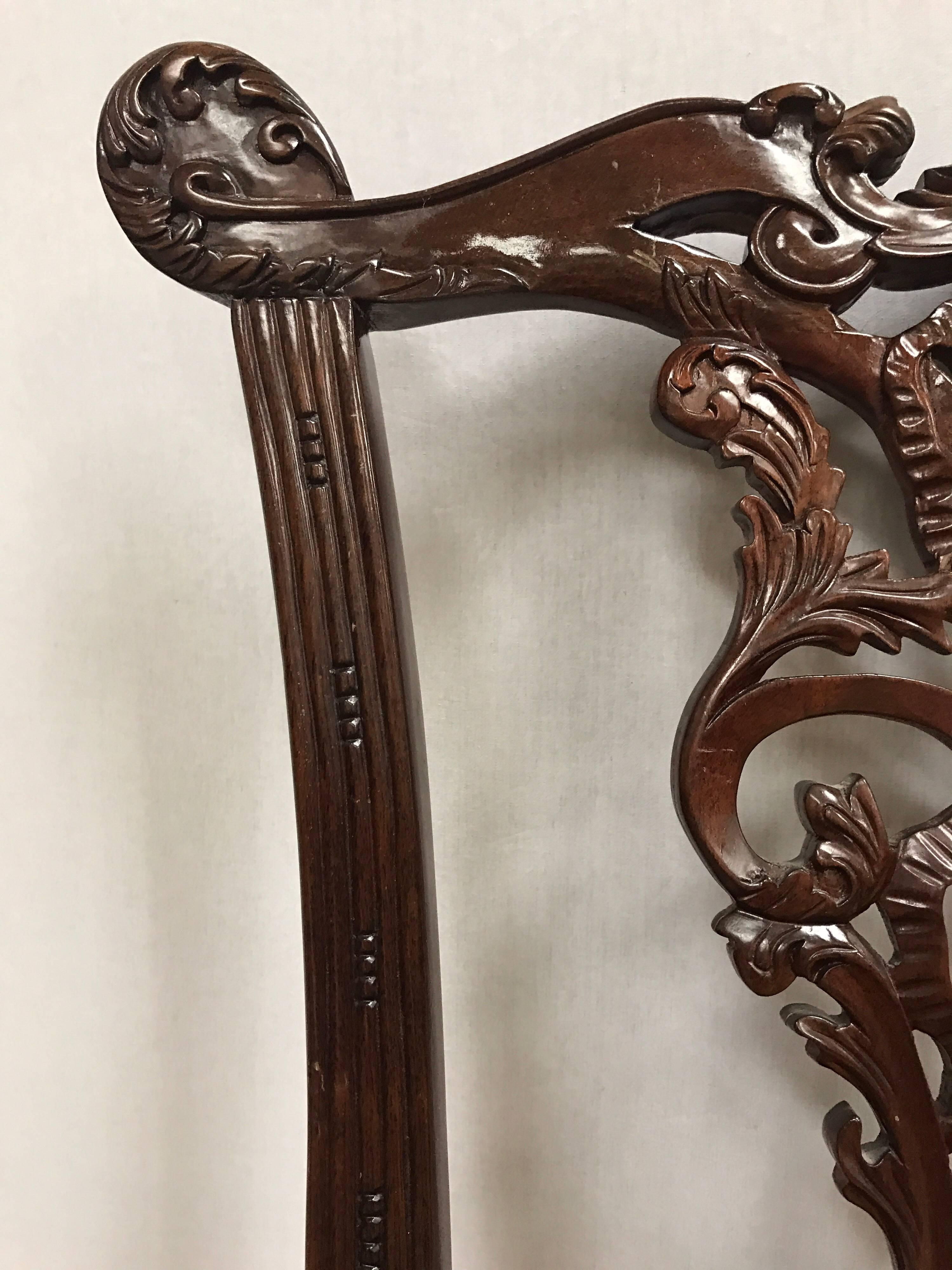 Set of Ten 19th Century Mahogany Carved Chippendale Dining Chairs England In Excellent Condition In West Hartford, CT
