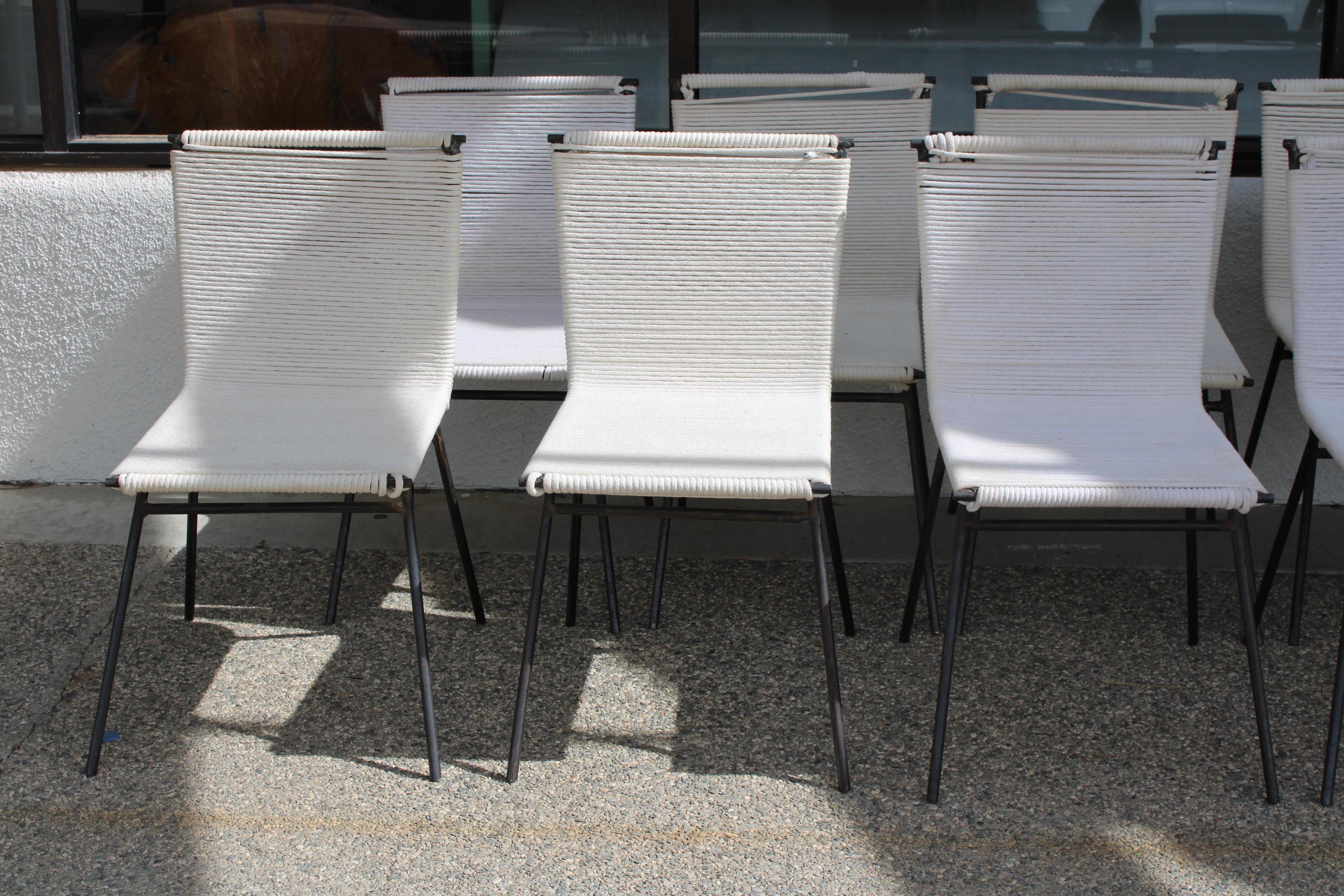 Américain Ensemble de dix chaises de patio en corde dans le style d'Allan Gould en vente