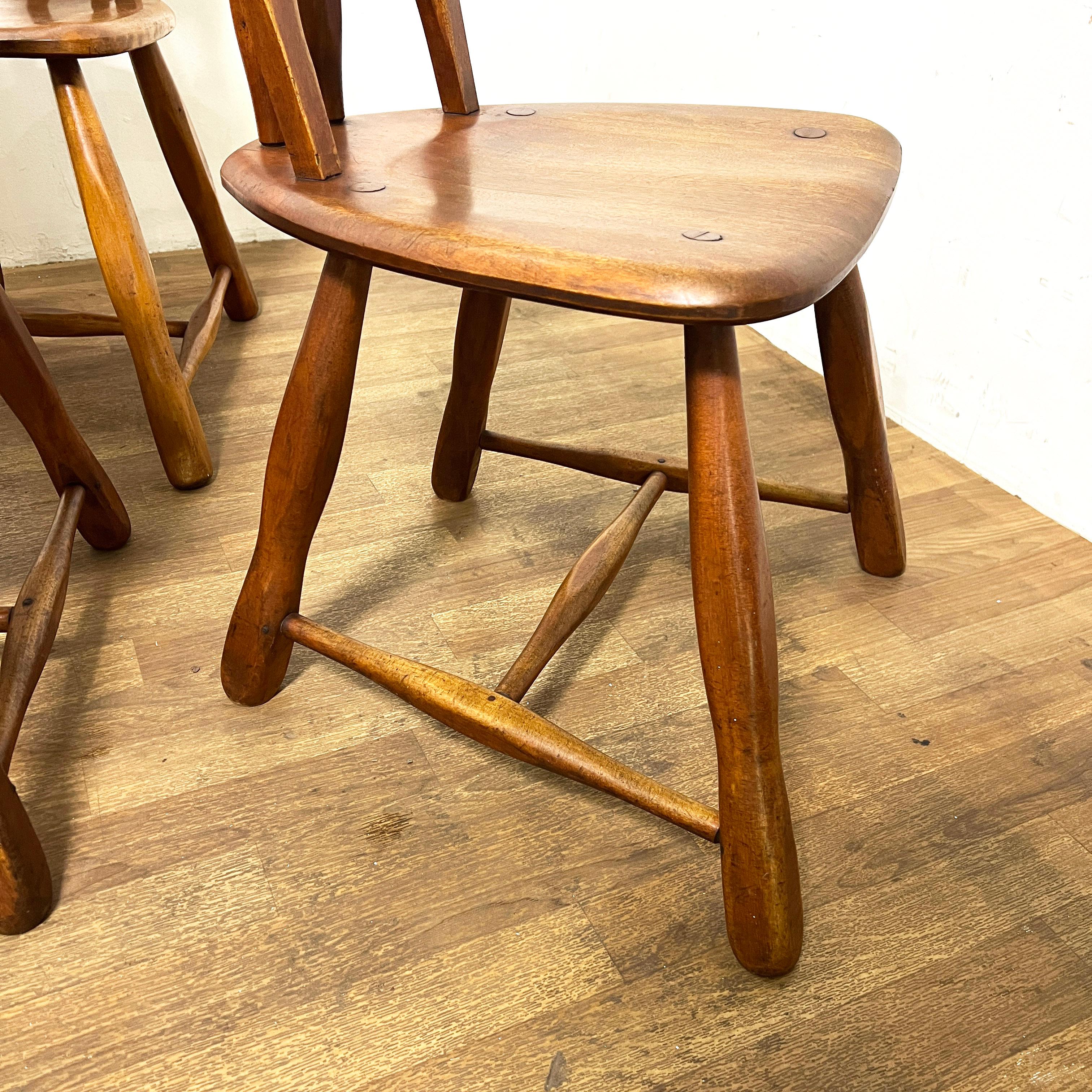 Set of Ten Rustic Rustic Dining Chairs in Hard Rock Maple Circa 1950s In Good Condition In Peabody, MA