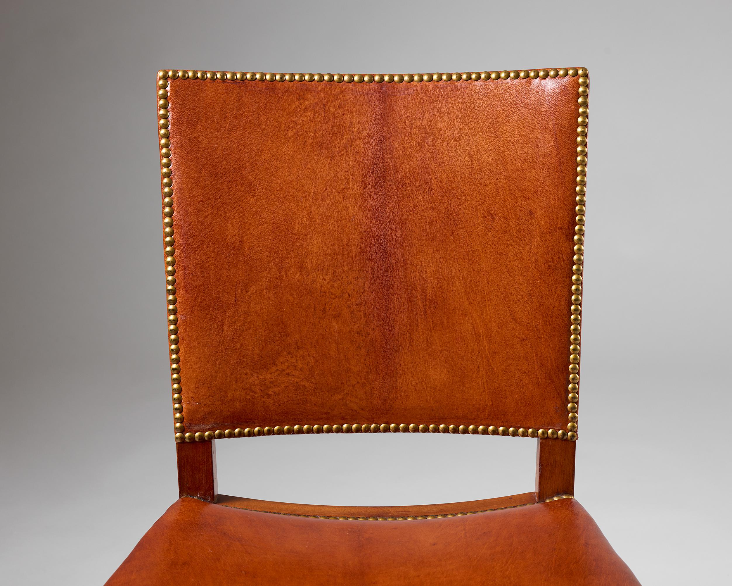 Set di dieci sedie da pranzo 