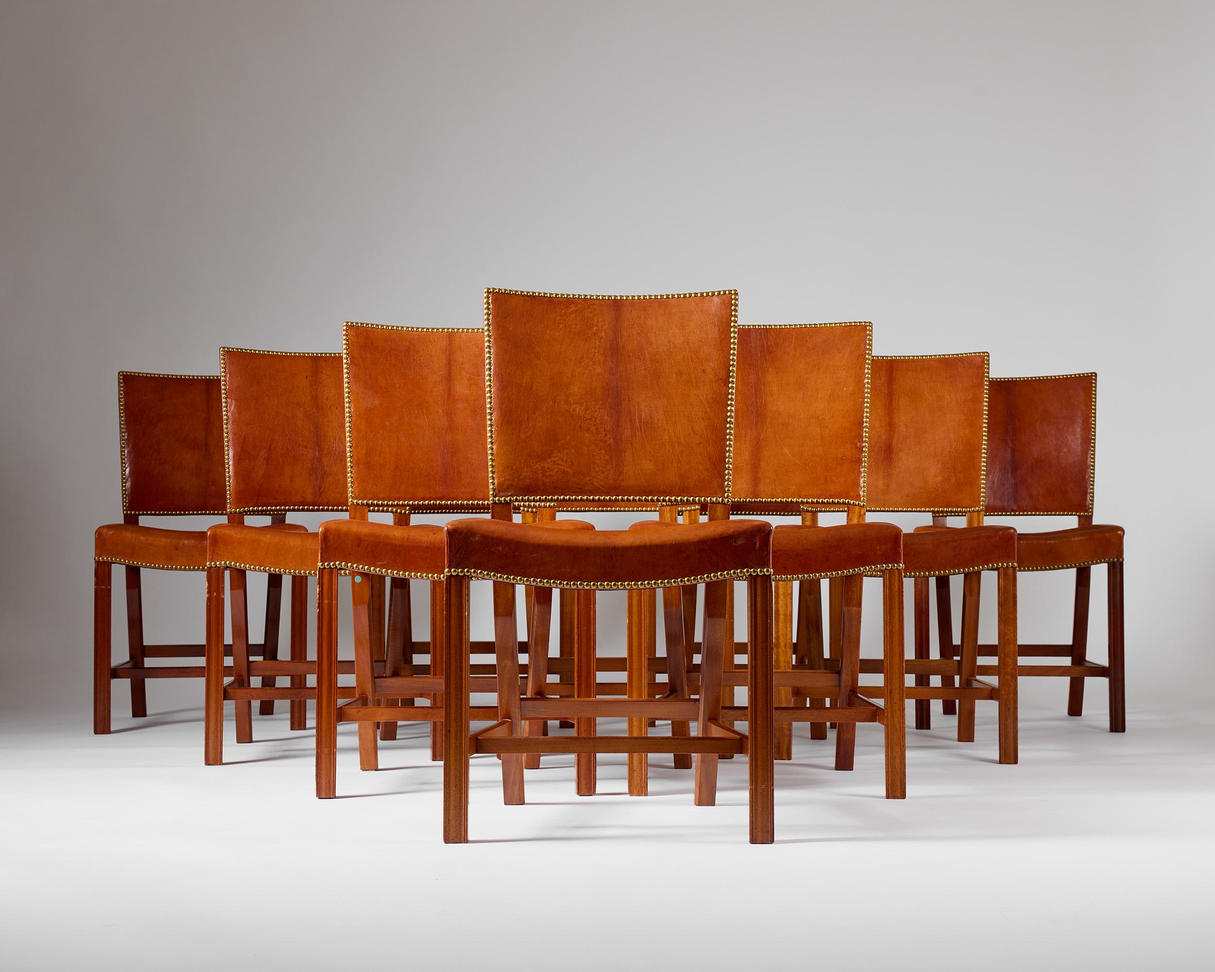 Set di dieci sedie da pranzo 