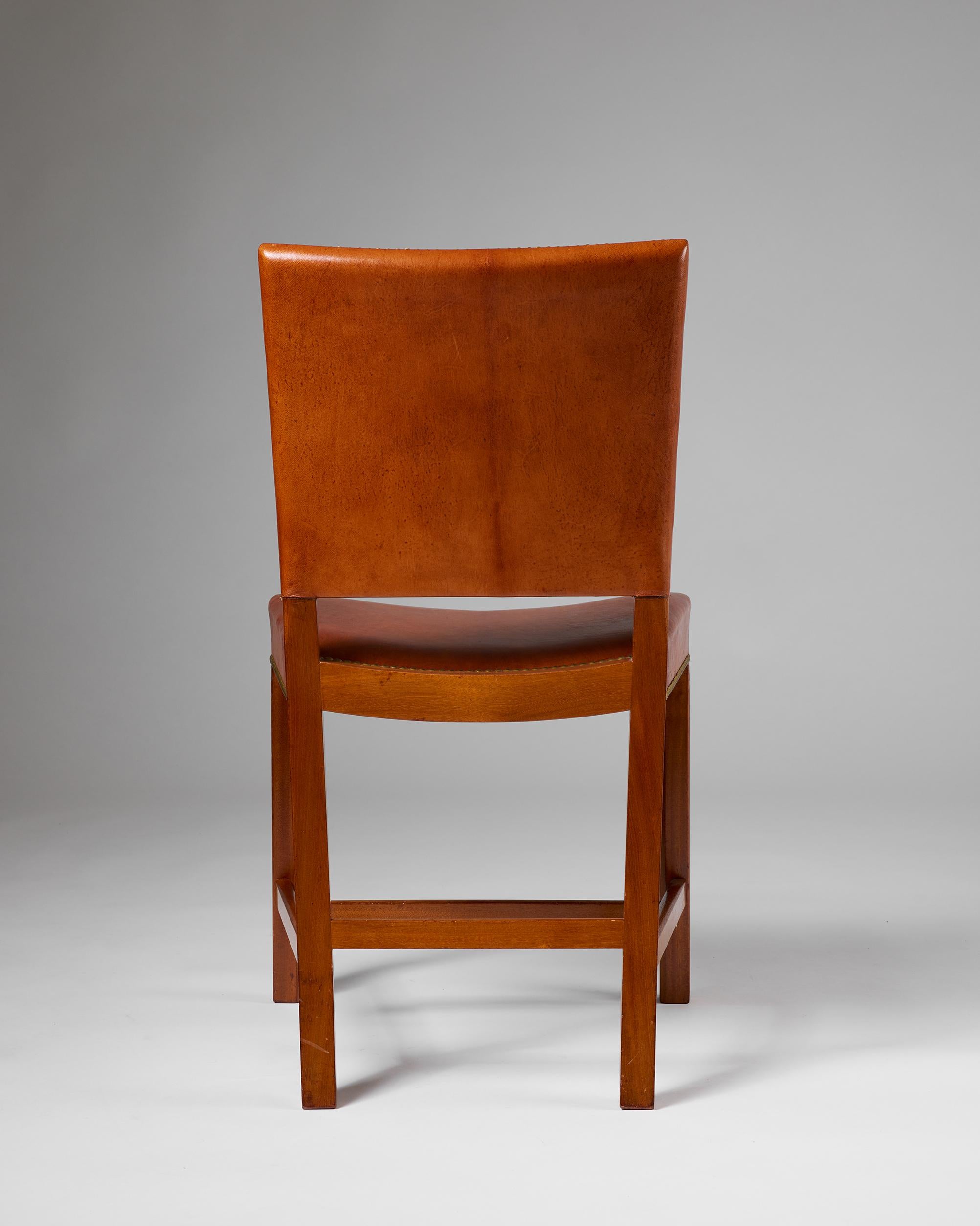 Set di dieci sedie da pranzo 