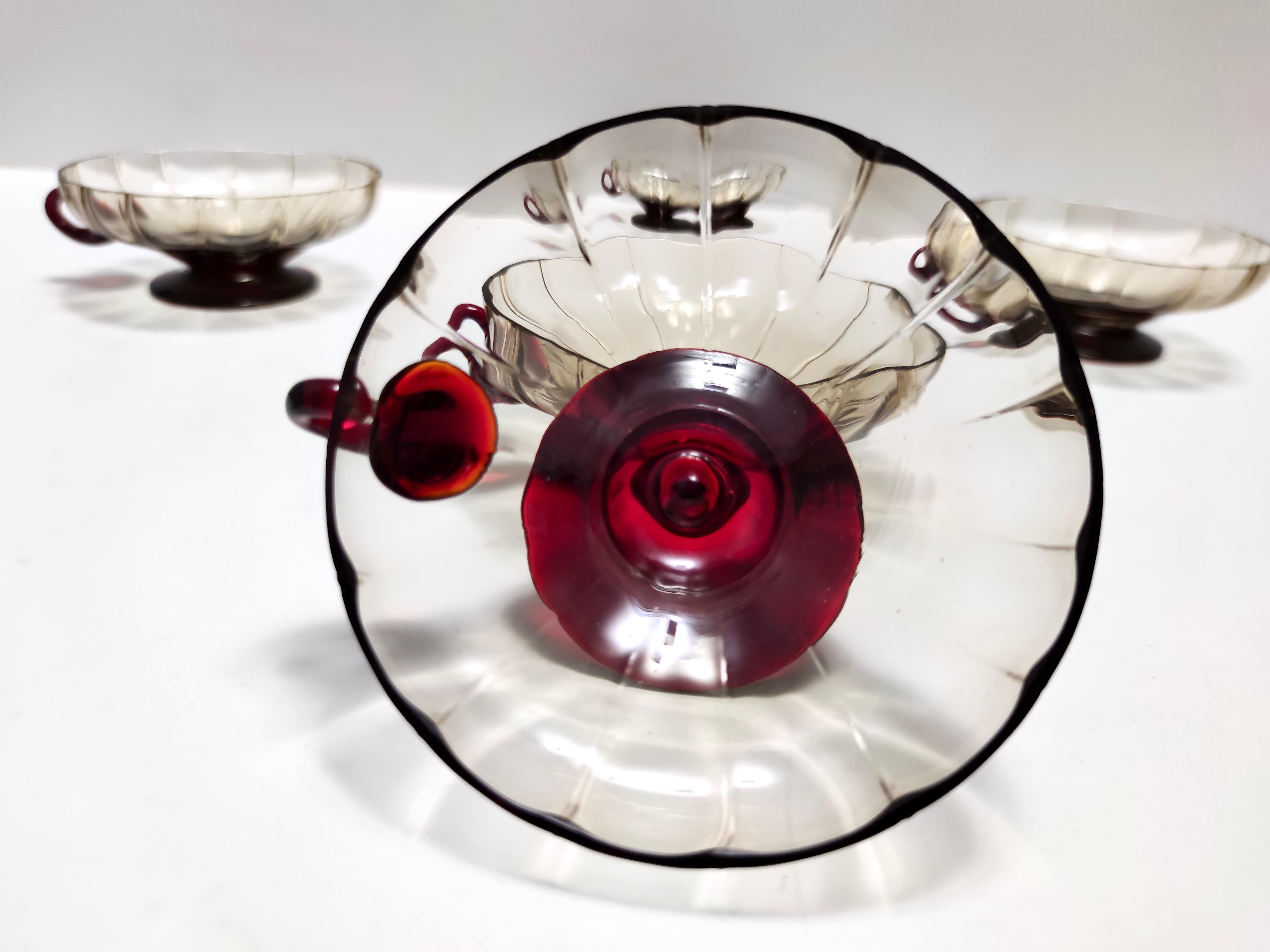 Satz von zehn Dessertschalen aus geräuchertem und karminrotem Murano-Glas im Stil von Zecchin im Angebot 2