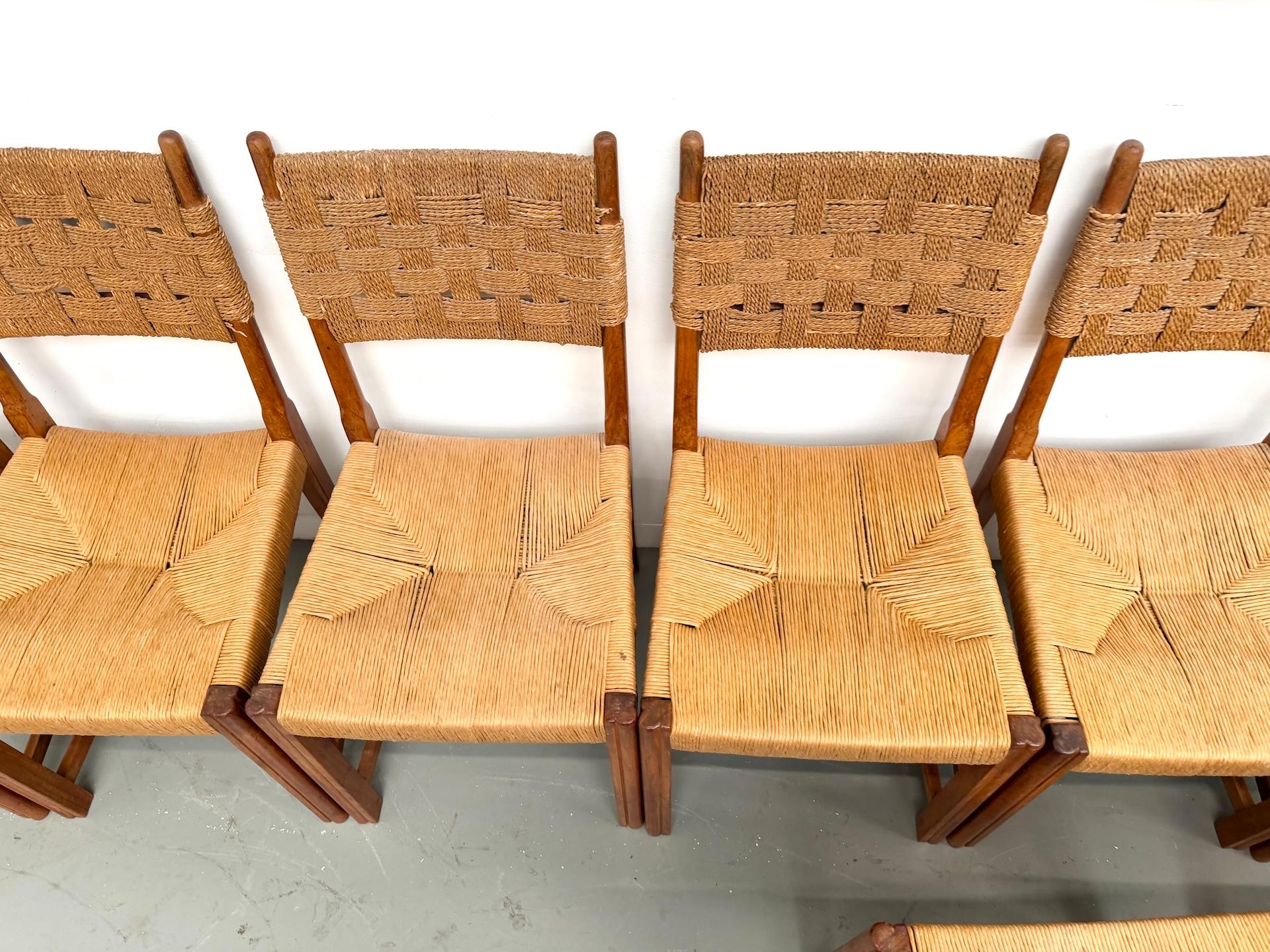 Ensemble de dix chaises en orme massif tressé à la main, France circa 1965 en vente 13