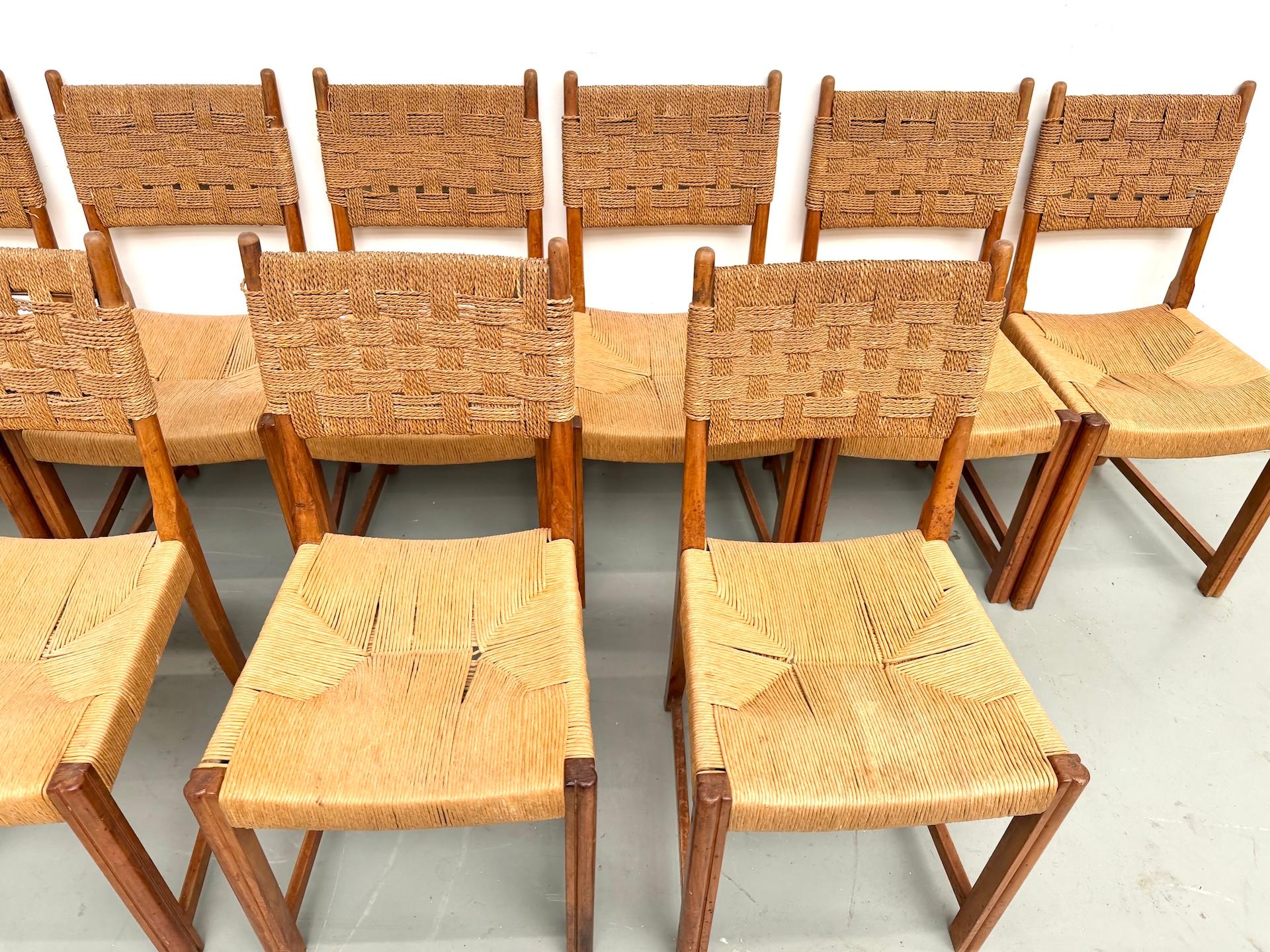 Ensemble de dix chaises en orme massif tressé à la main, France circa 1965 Bon état - En vente à LYON, FR