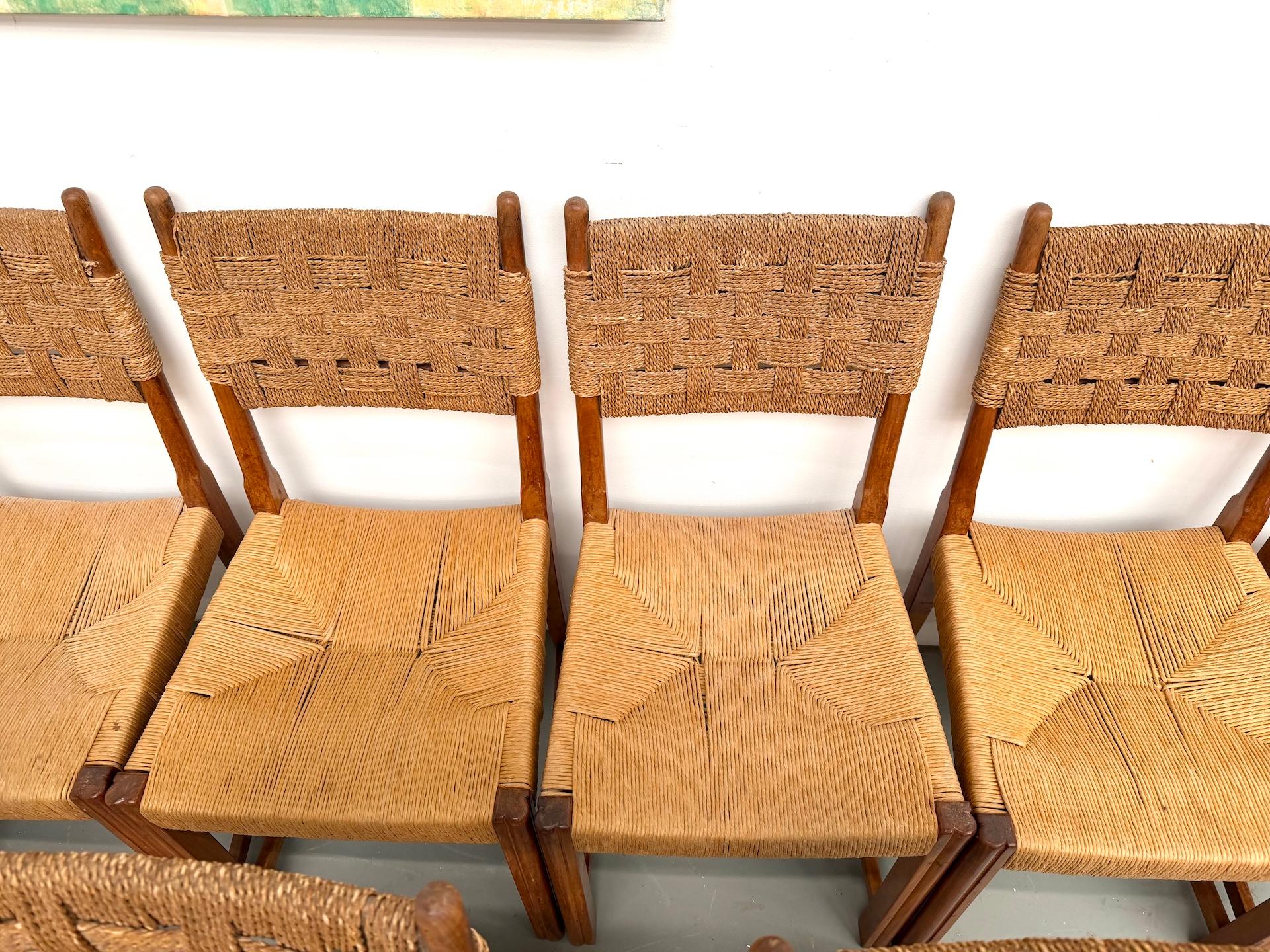 Orme Ensemble de dix chaises en orme massif tressé à la main, France circa 1965 en vente