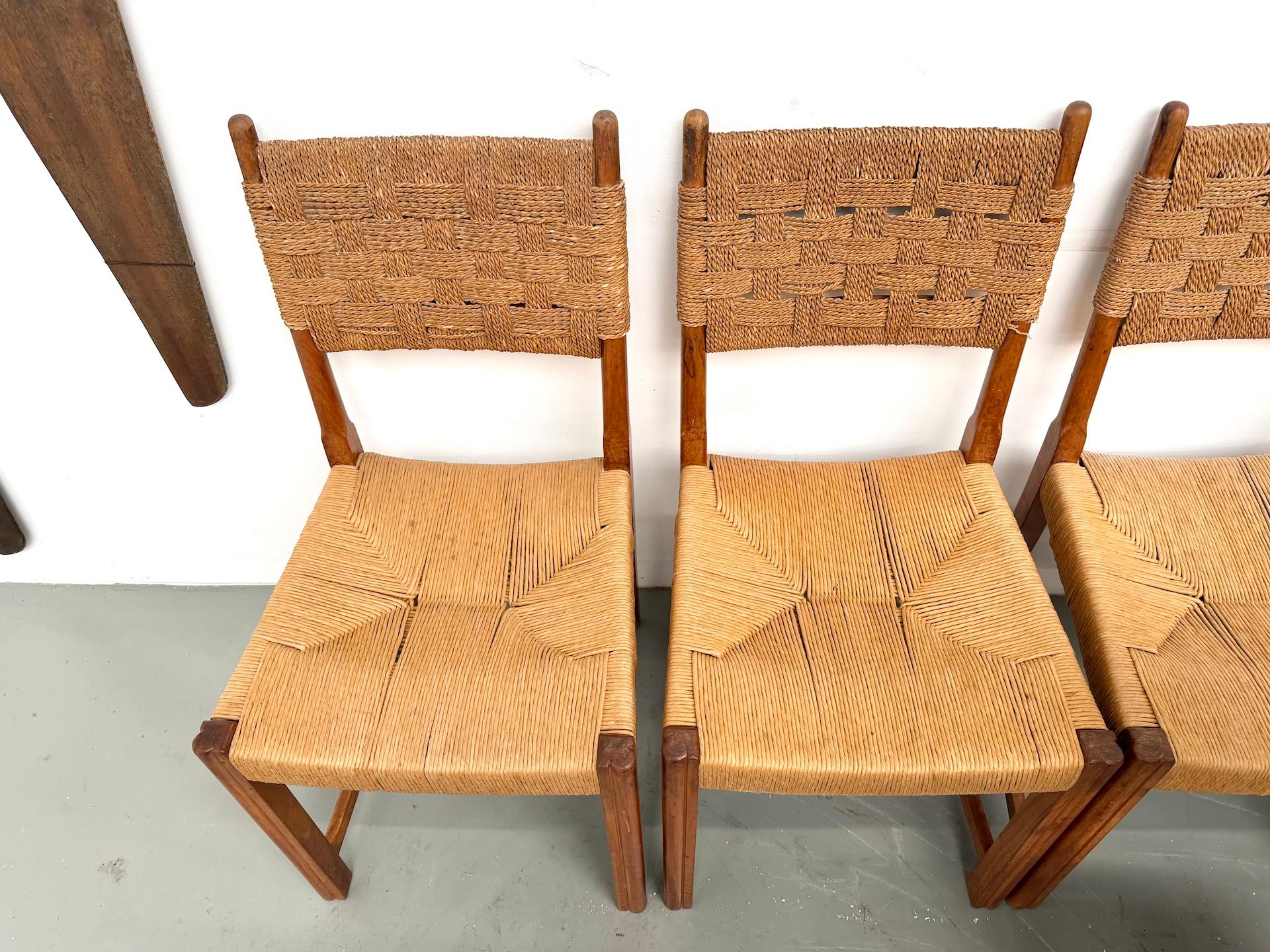 Ensemble de dix chaises en orme massif tressé à la main, France circa 1965 en vente 2