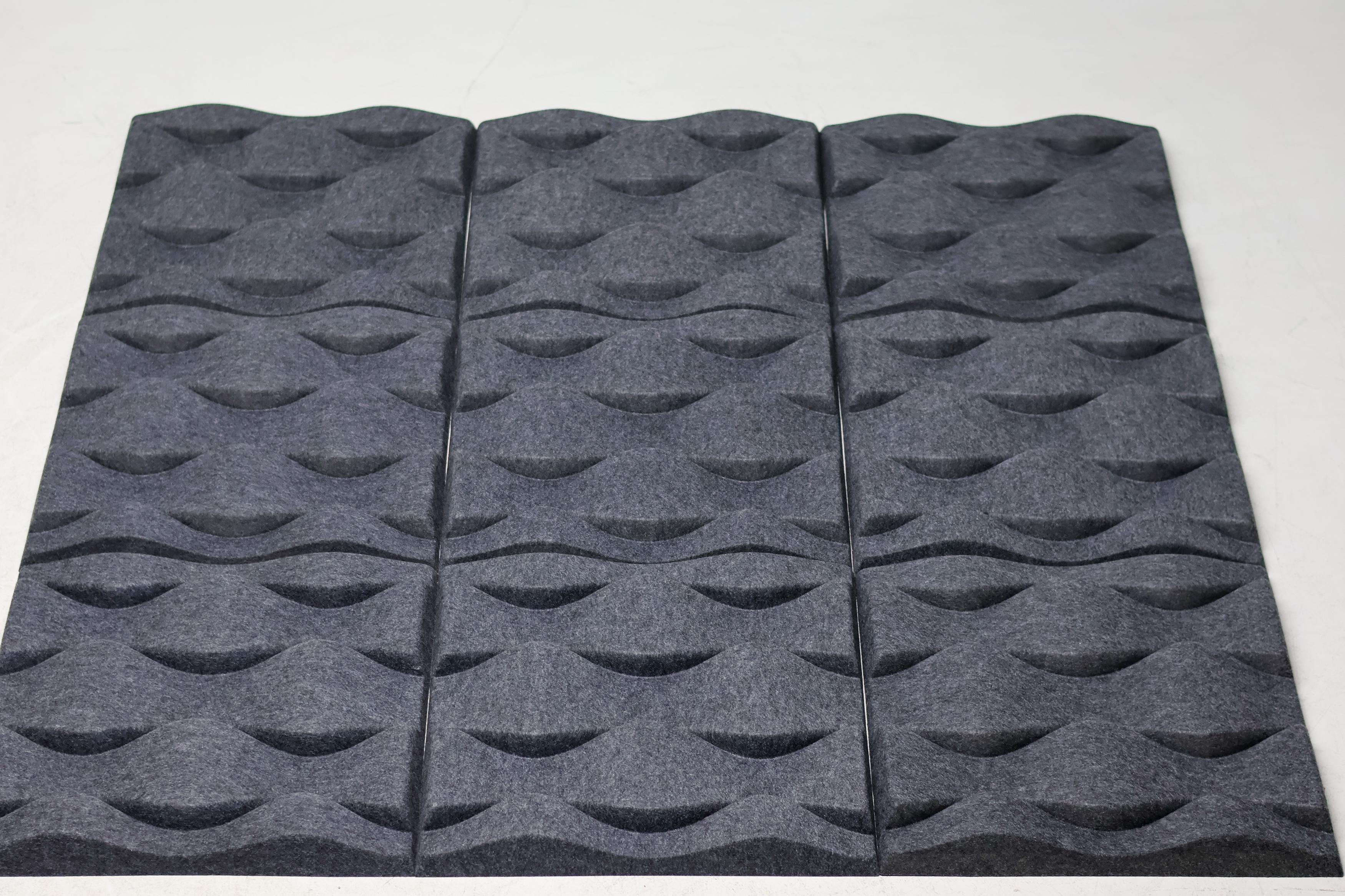Set of Ten Soundwave Acoustic Wall Panels in Felt In Excellent Condition For Sale In Dronten, NL