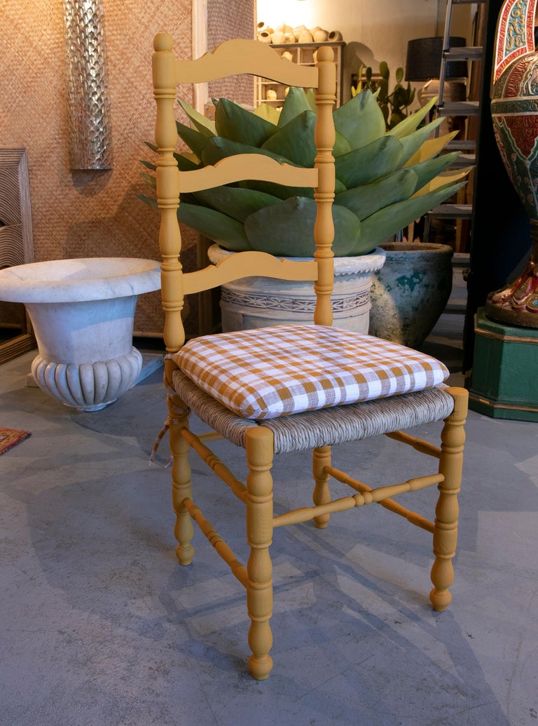 Ensemble de dix chaises espagnoles en bois avec assise Enea et sièges à